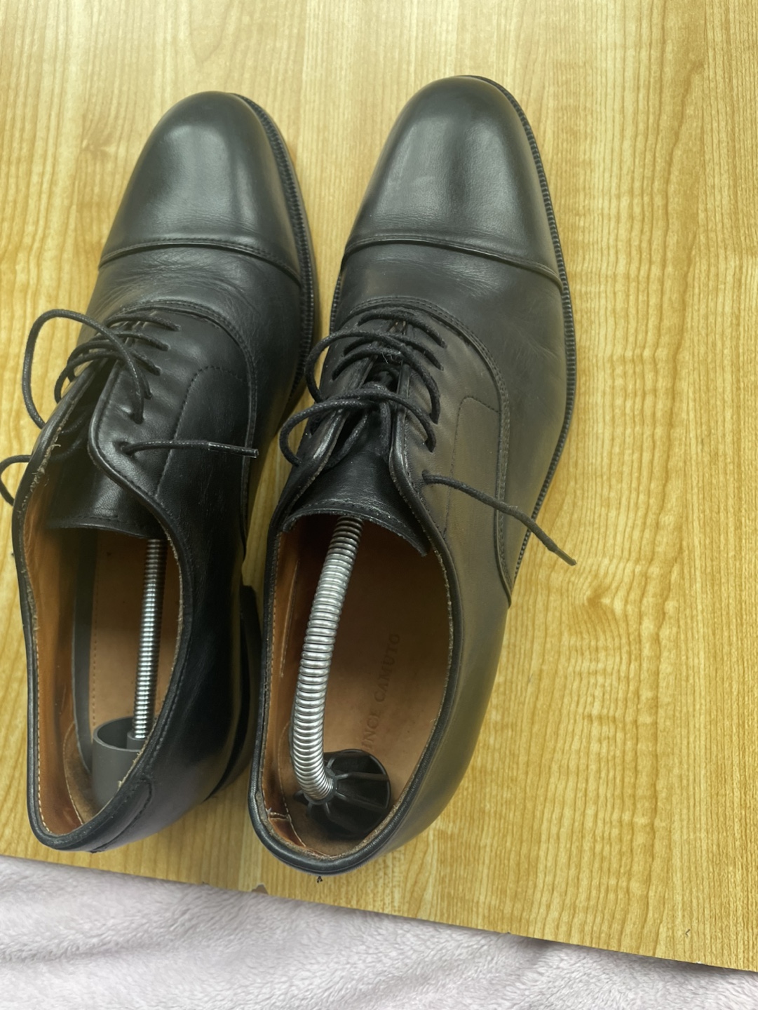 Men's Black Leather Oxford Shoes - Size 9.5