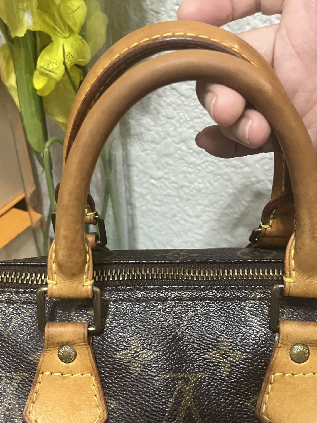 Authentic Louis Vuitton Speedy 25 Monogram Handbag - photo 4