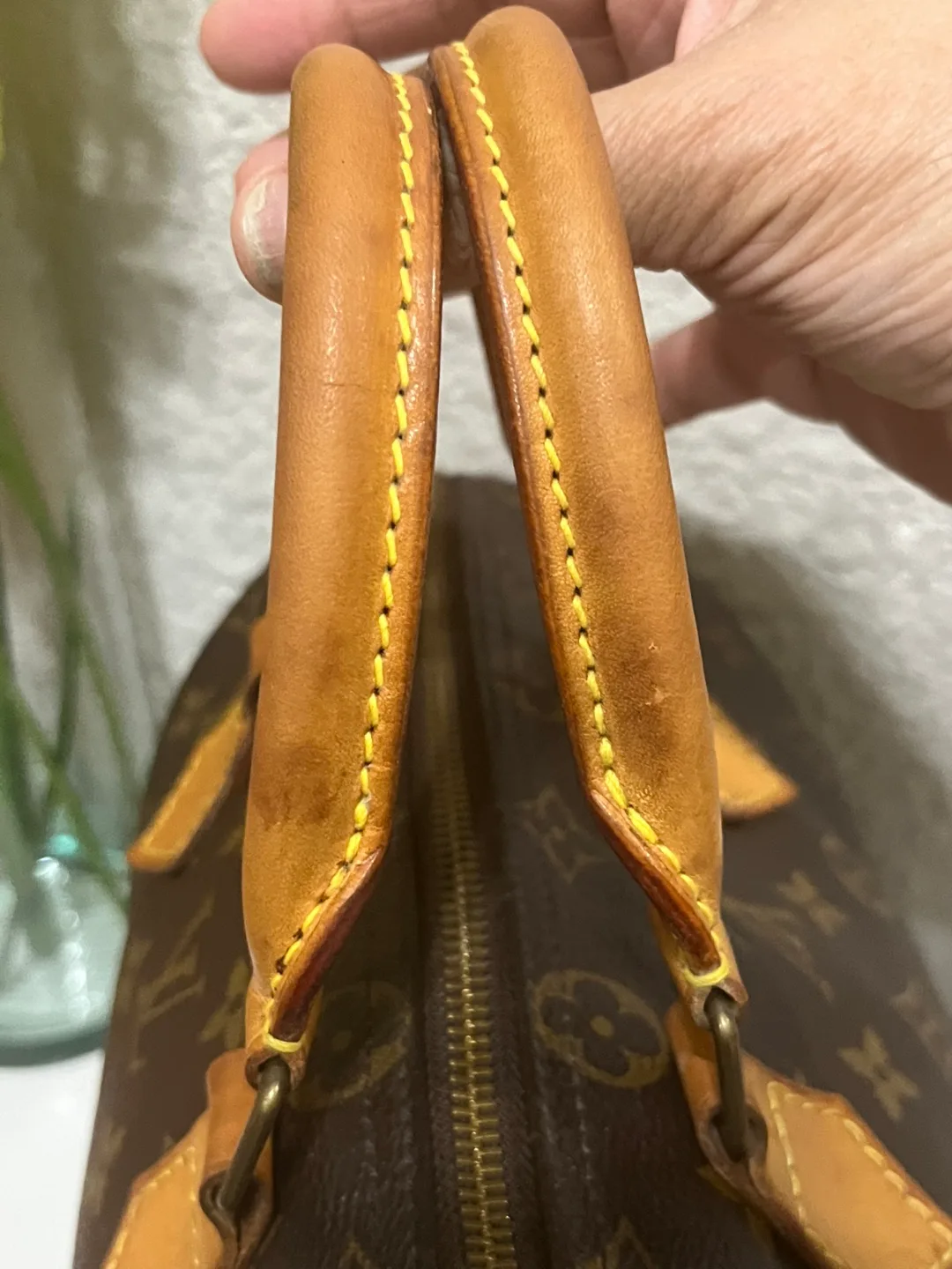 Authentic Louis Vuitton Speedy 25 Monogram Handbag image indicator(5)