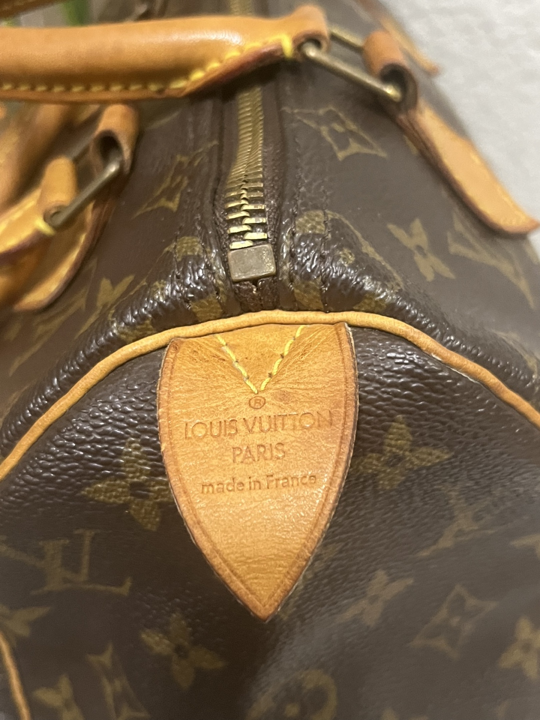 Authentic Louis Vuitton Speedy 25 Monogram Handbag - photo 2