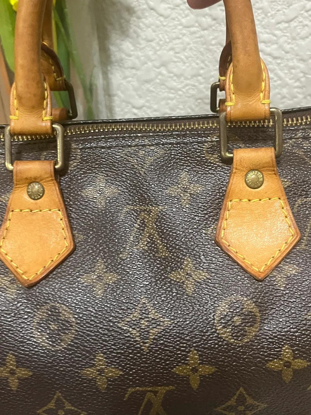 Authentic Louis Vuitton Speedy 25 Monogram Handbag image indicator(7)