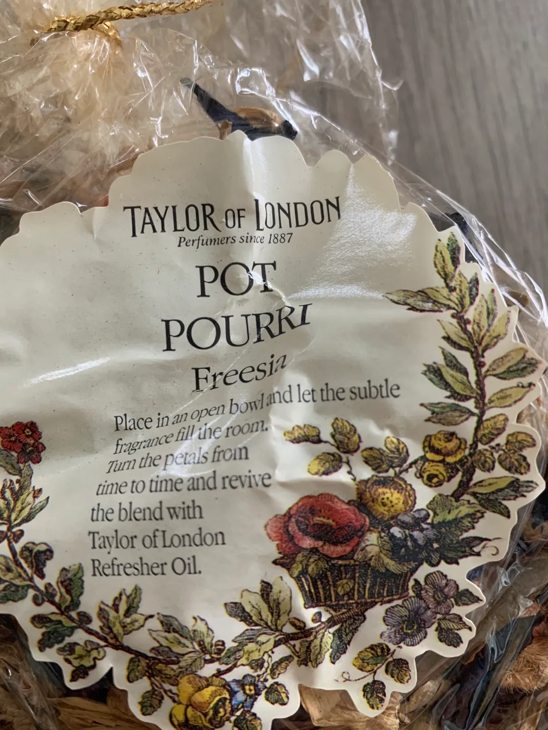 Taylor of London Pot Pourri - Morning Freesia image indicator(2)