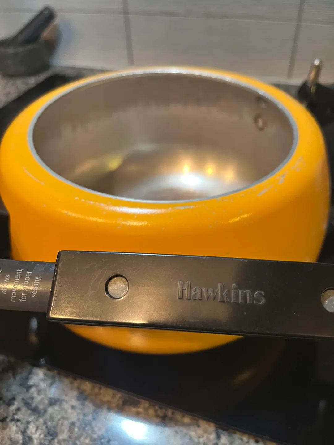 Hawkins 5 Litre Pressure Cooker - Yellow image indicator(2)