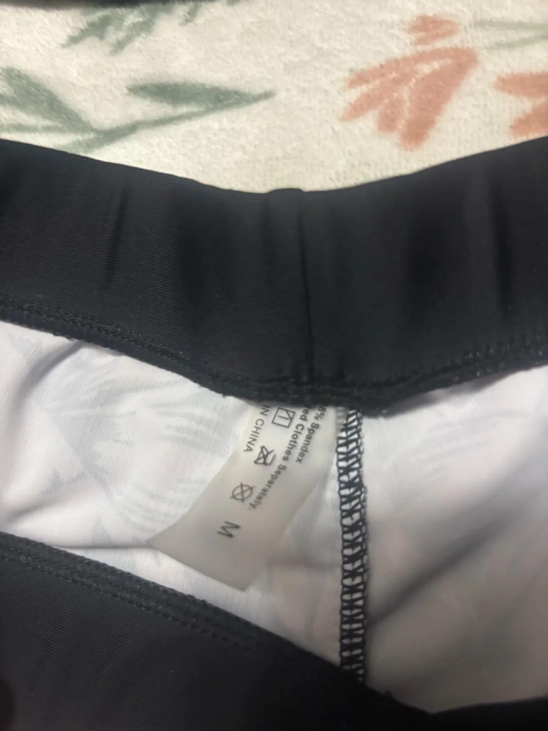 🍀 Women's Black and White Floral Two-Piece Swimsuit image indicator(2)