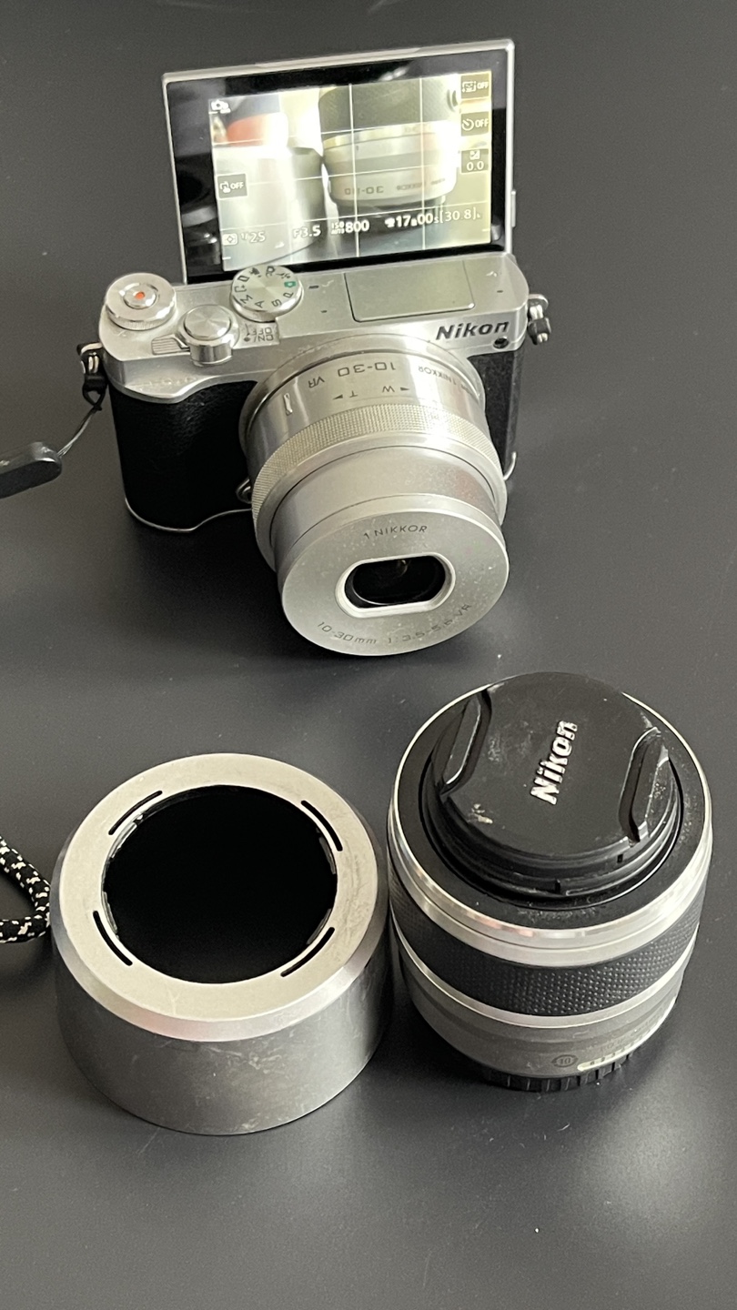 Nikon 1 J5 Mirrorless Camera with 10-30mm and 30-110mm Lenses - photo 4