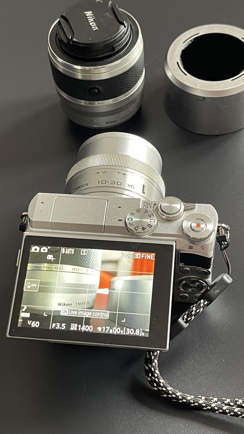 Nikon 1 J5 Mirrorless Camera with 10-30mm and 30-110mm Lenses - photo 3