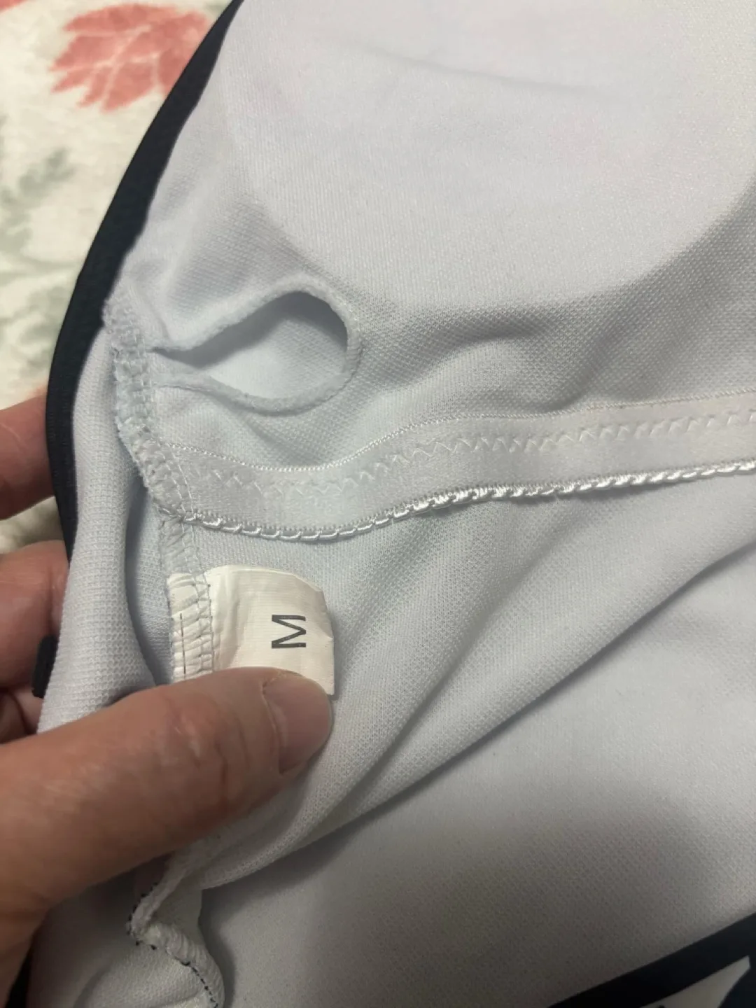 🍀Black and White Geometric Print One-Piece Swimsuit - Size M image indicator(4)