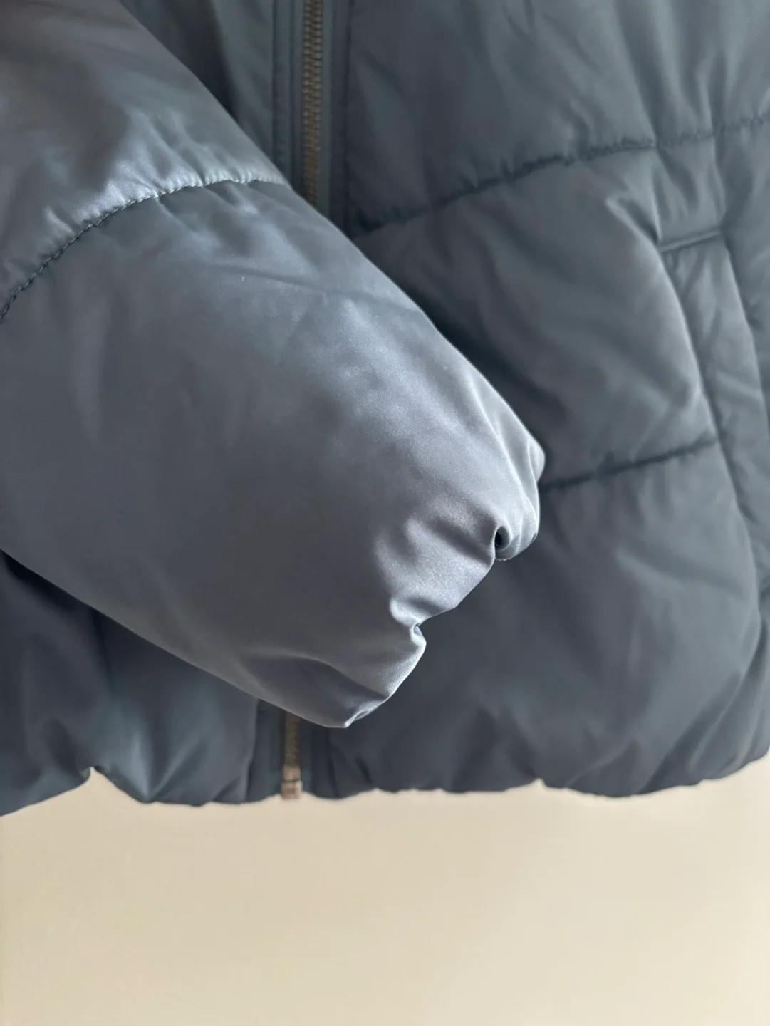 Vans Women’s Puffer Jacket - Blue - Size Small image indicator(5)