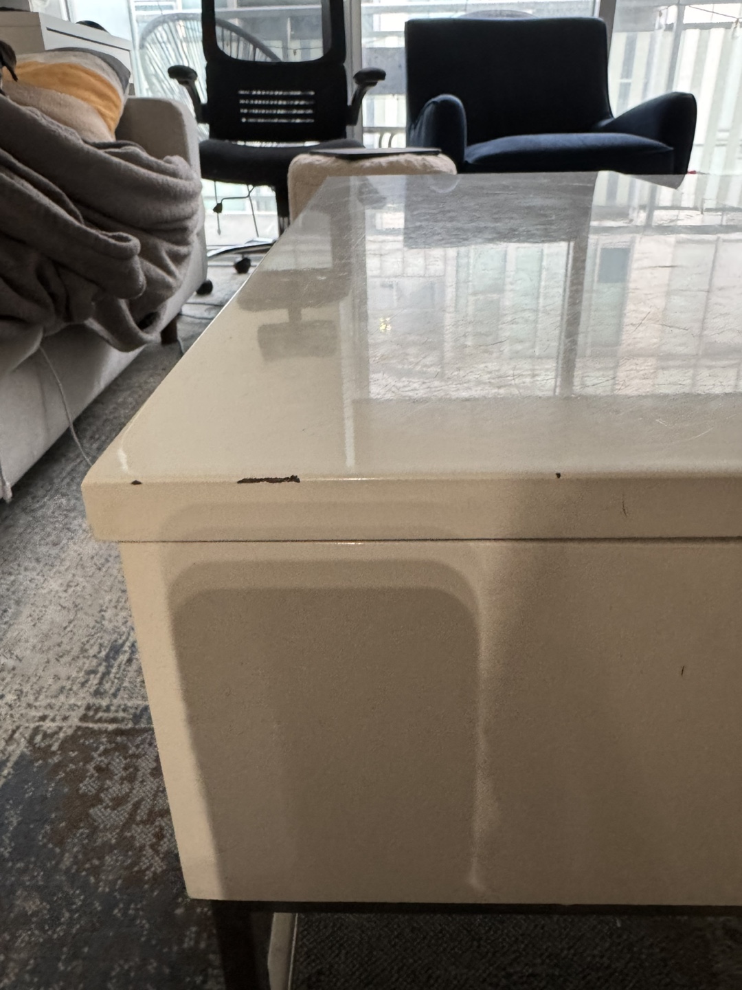 White Lift-Top Coffee Table with Metal Legs - photo 3