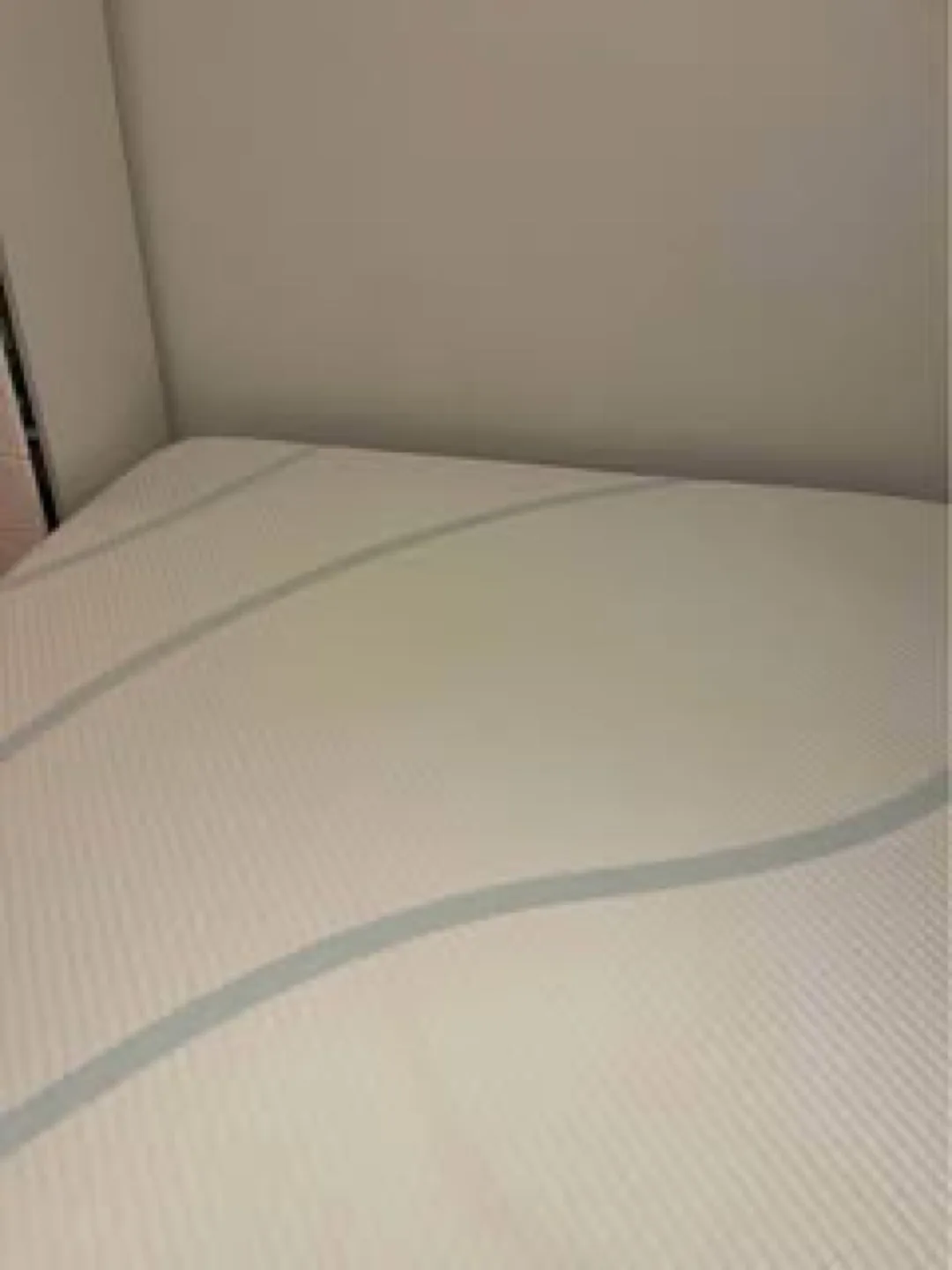 Queen Mattress and adjustable base ( high end) image indicator(2)