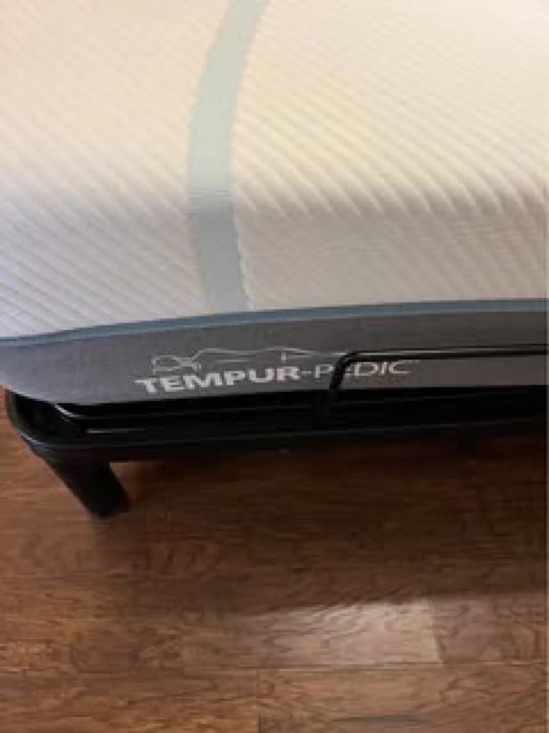 Queen Mattress and adjustable base ( high end) image indicator(3)