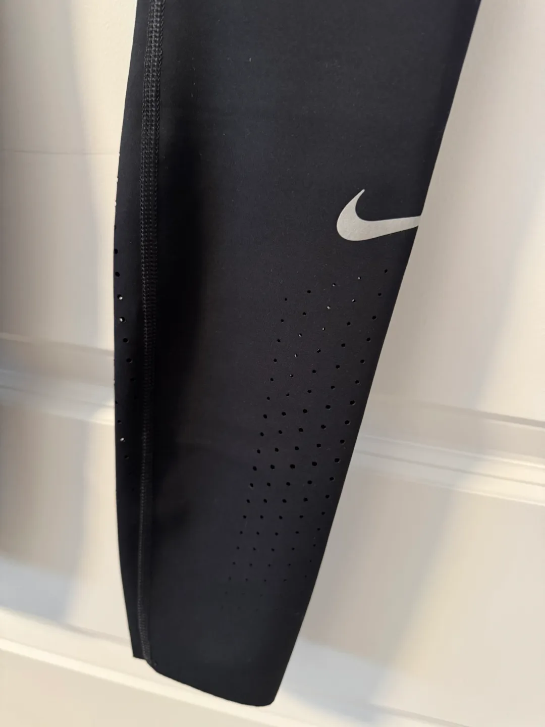 Nike Dri-FIT Running Leggings - Size Small image indicator(3)