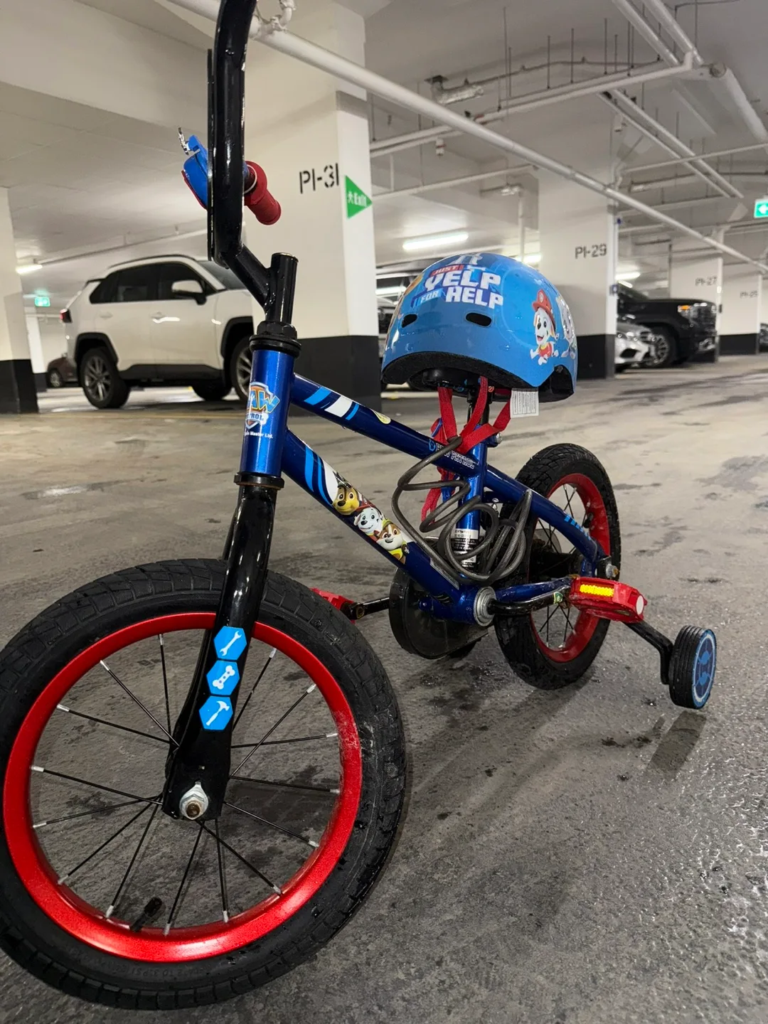 Paw Patrol 12" Kids Bike with Helmet image indicator(4)