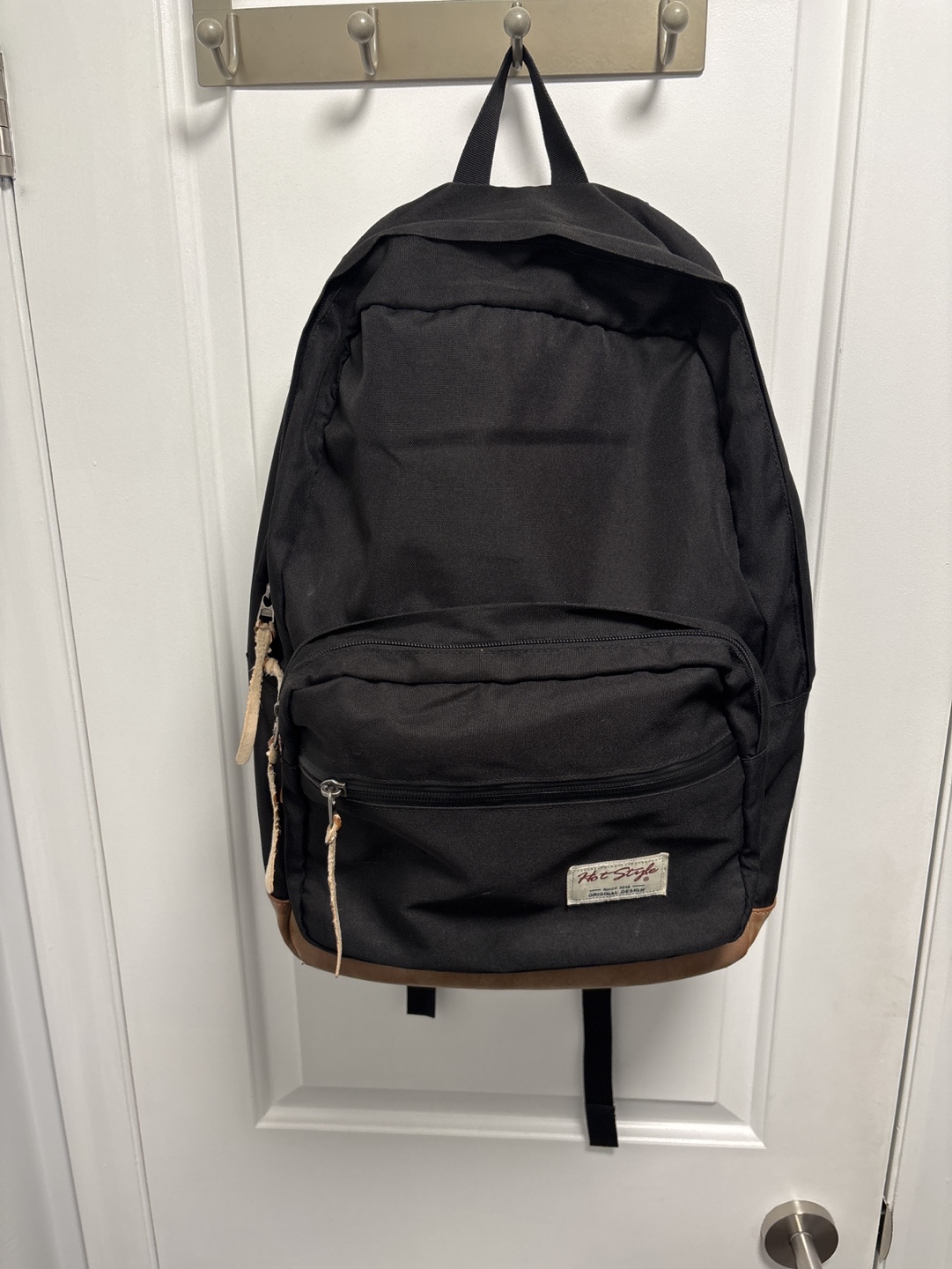 Comfortable 30L Black / Brown Laptop Backpack