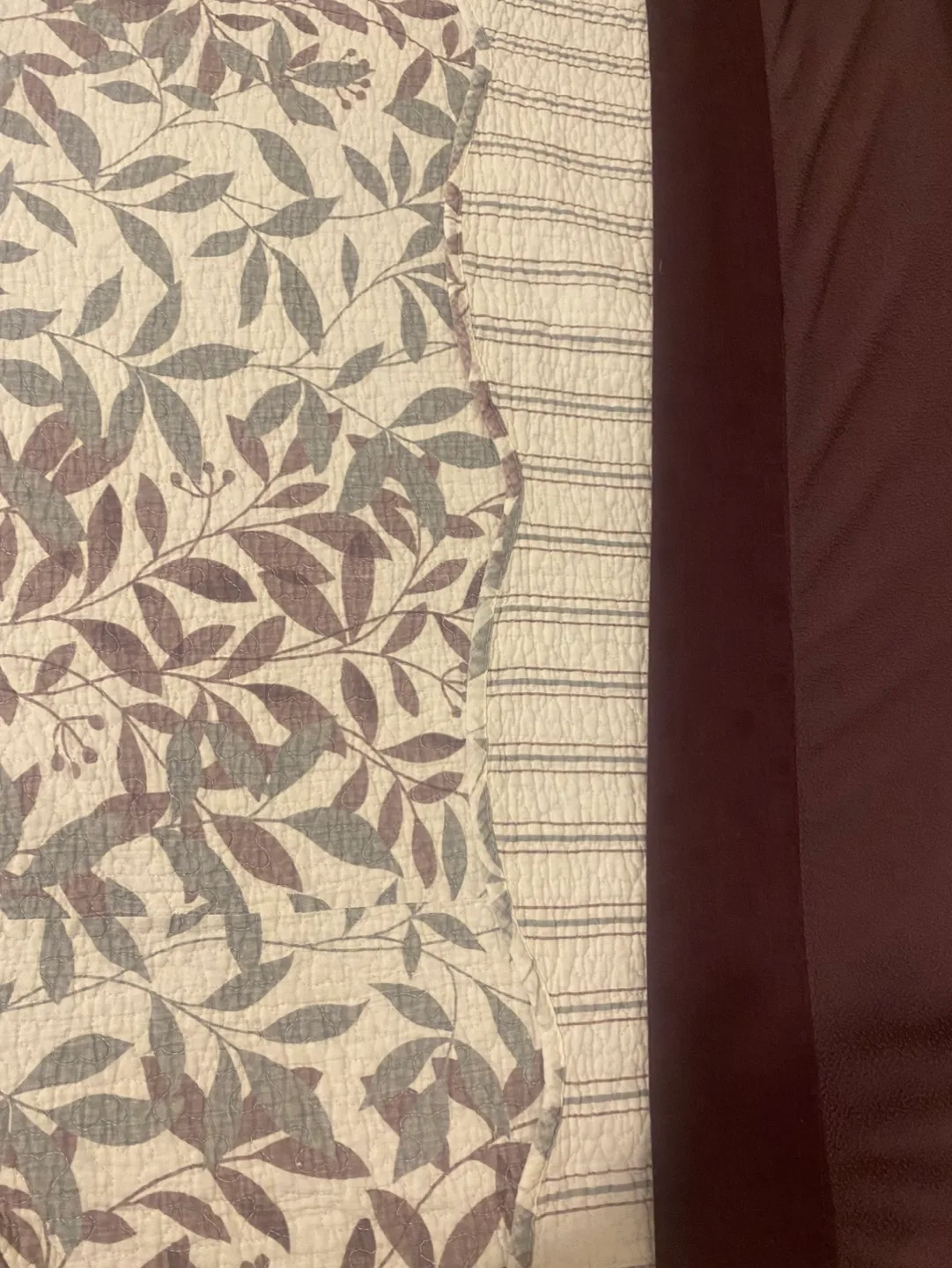 Quilt and purple sheet set - queen size image indicator(3)