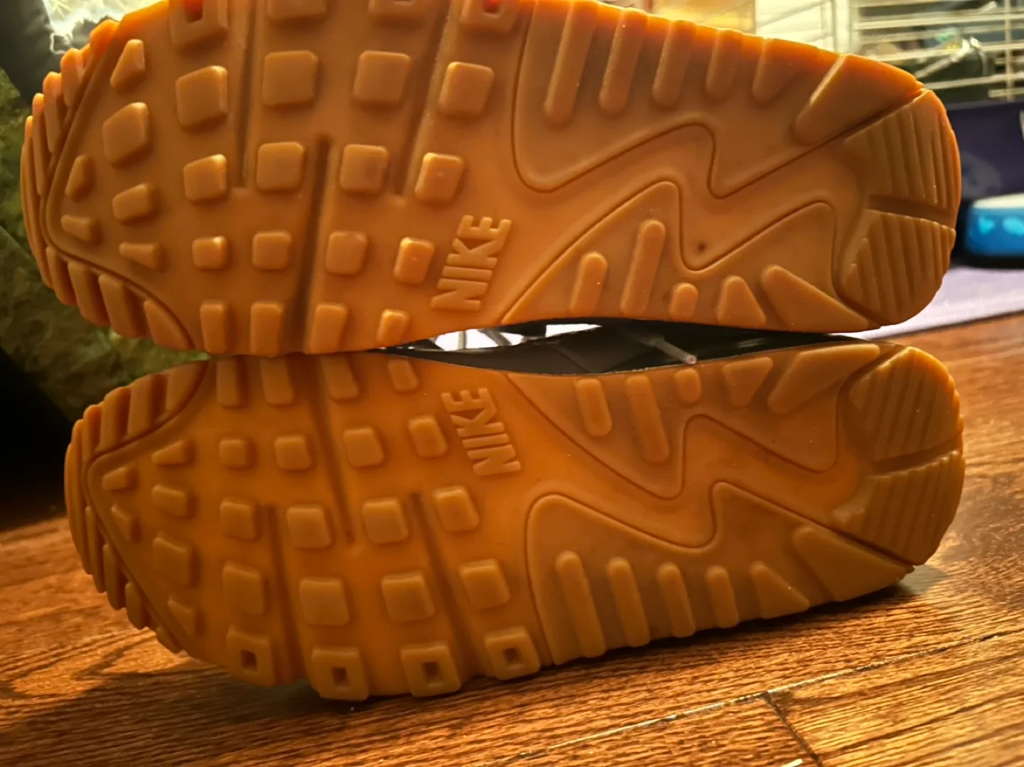 Nike Air Max 90 Sneakers - Size Y6.5 image indicator(5)