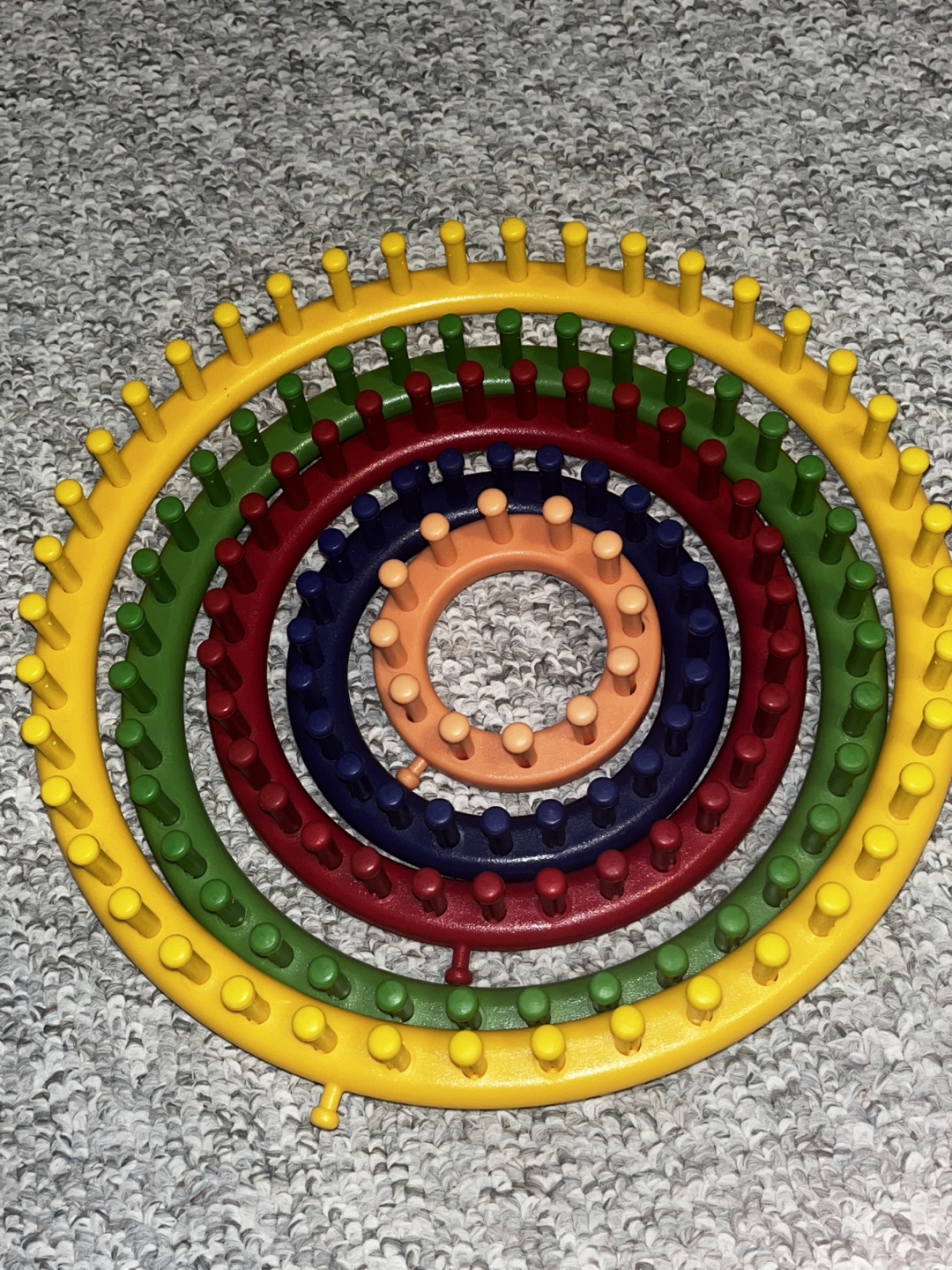 Set of 5 Multicoloured Round Knitting looms