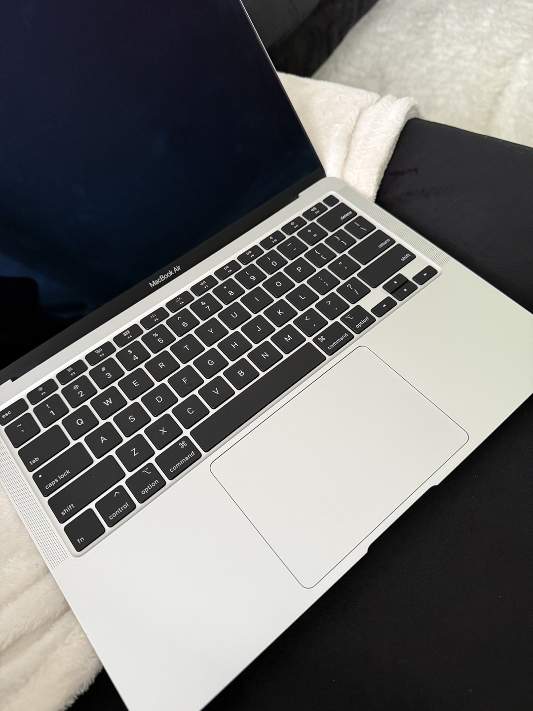 MacBook Air 13-inch 2020 - photo 4