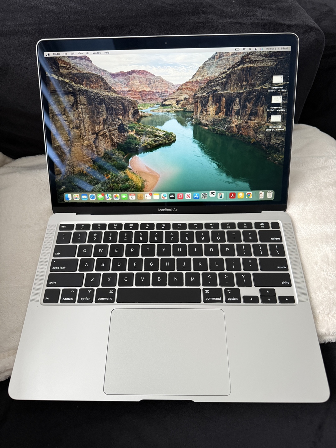 MacBook Air 13-inch 2020