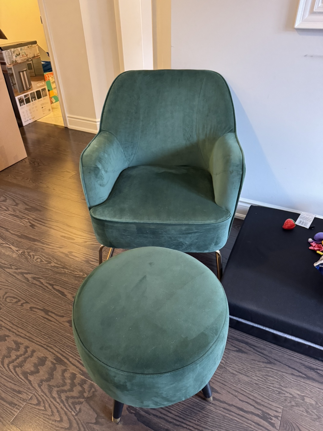 Green Velvet Accent Chair and Ottoman footrest - photo 2