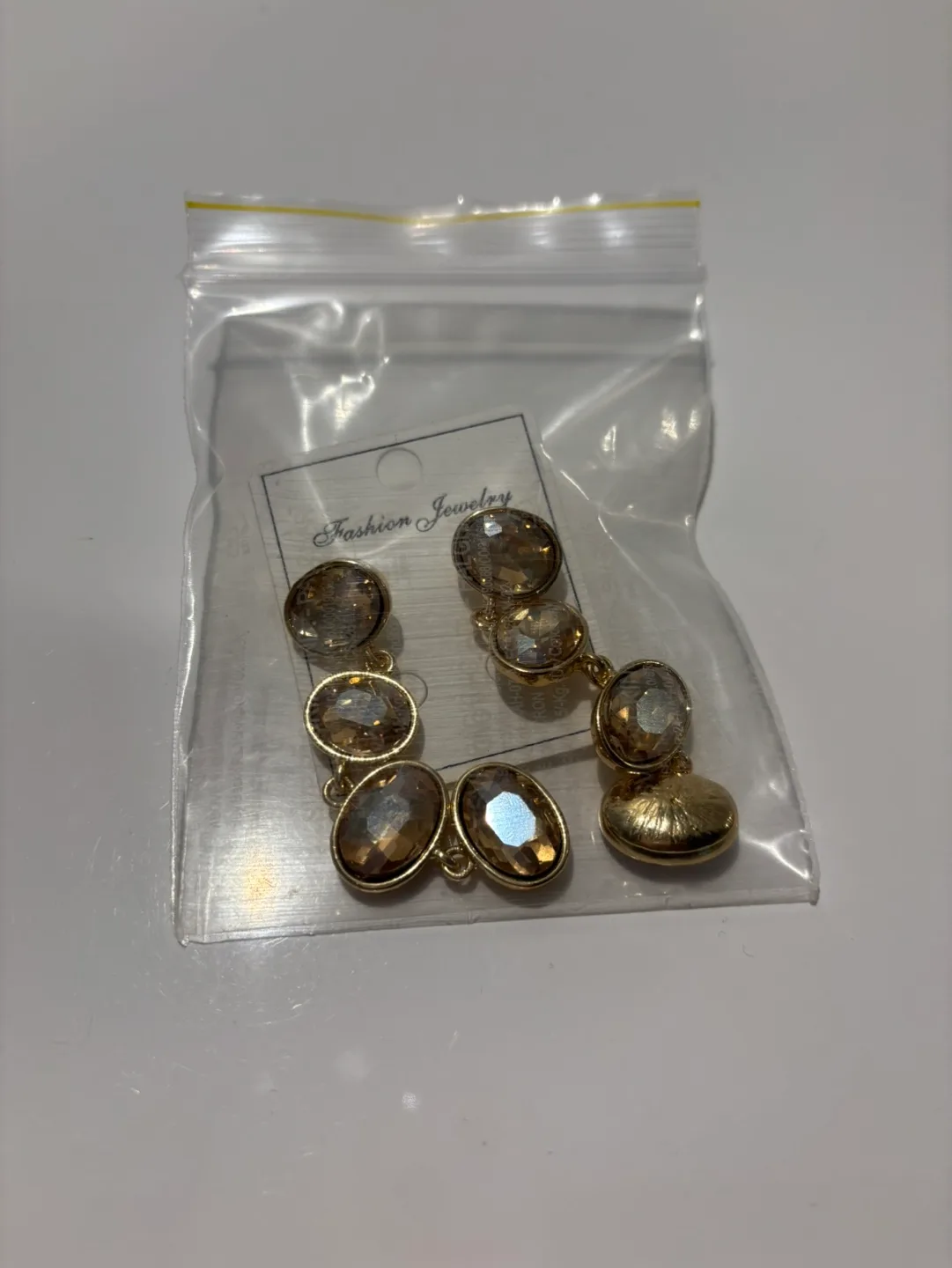 Fashion Costume Gold Tone Jewelry Set - Bracelet and Earrings image indicator(6)