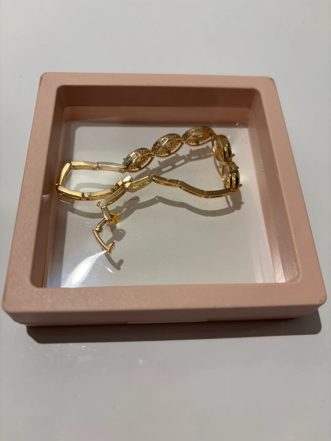 Fashion Costume Gold Tone Jewelry Set - Bracelet and Earrings image indicator(3)