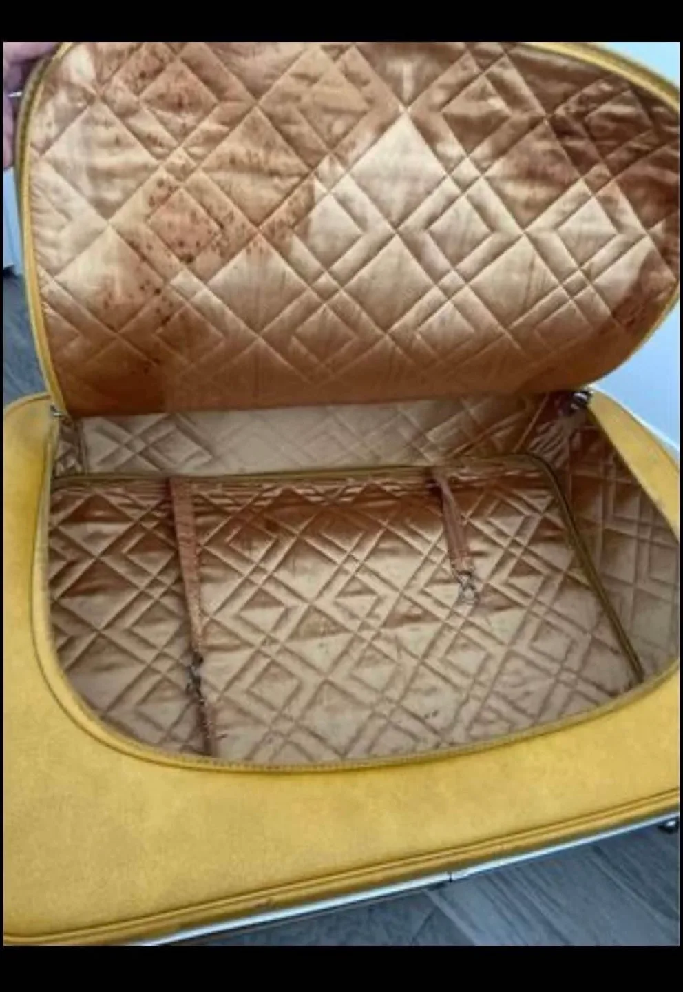 Vintage Jetliner Suitcases - Mustard Yellow Set of Two image indicator(5)