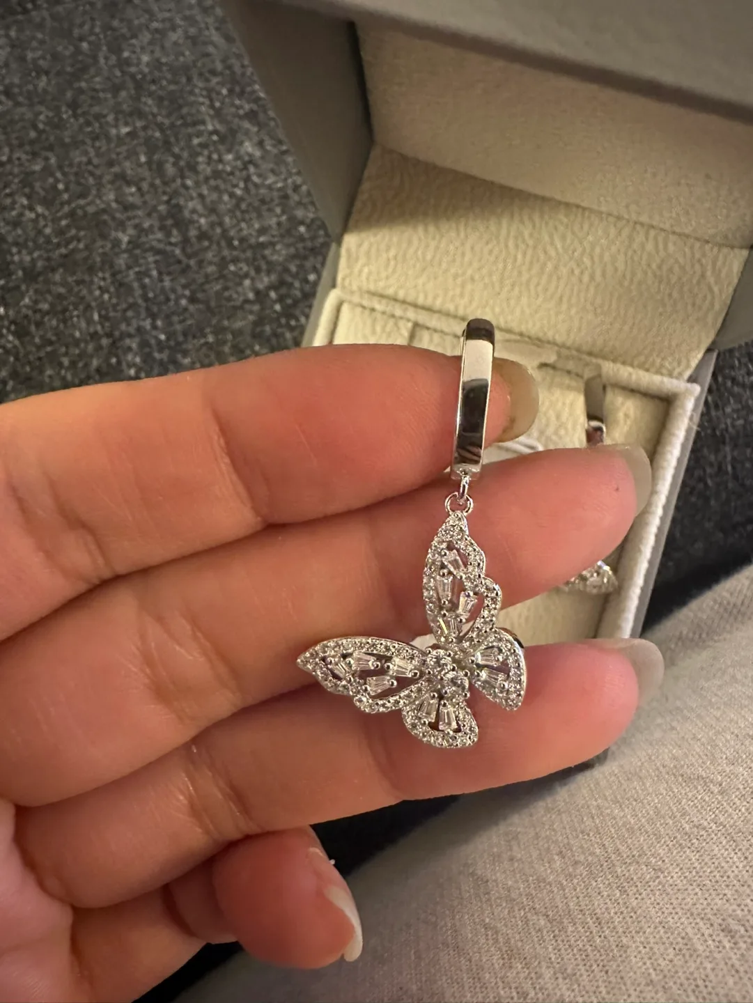 Gorgeous 925 silver Butterfly Earrings image indicator(2)