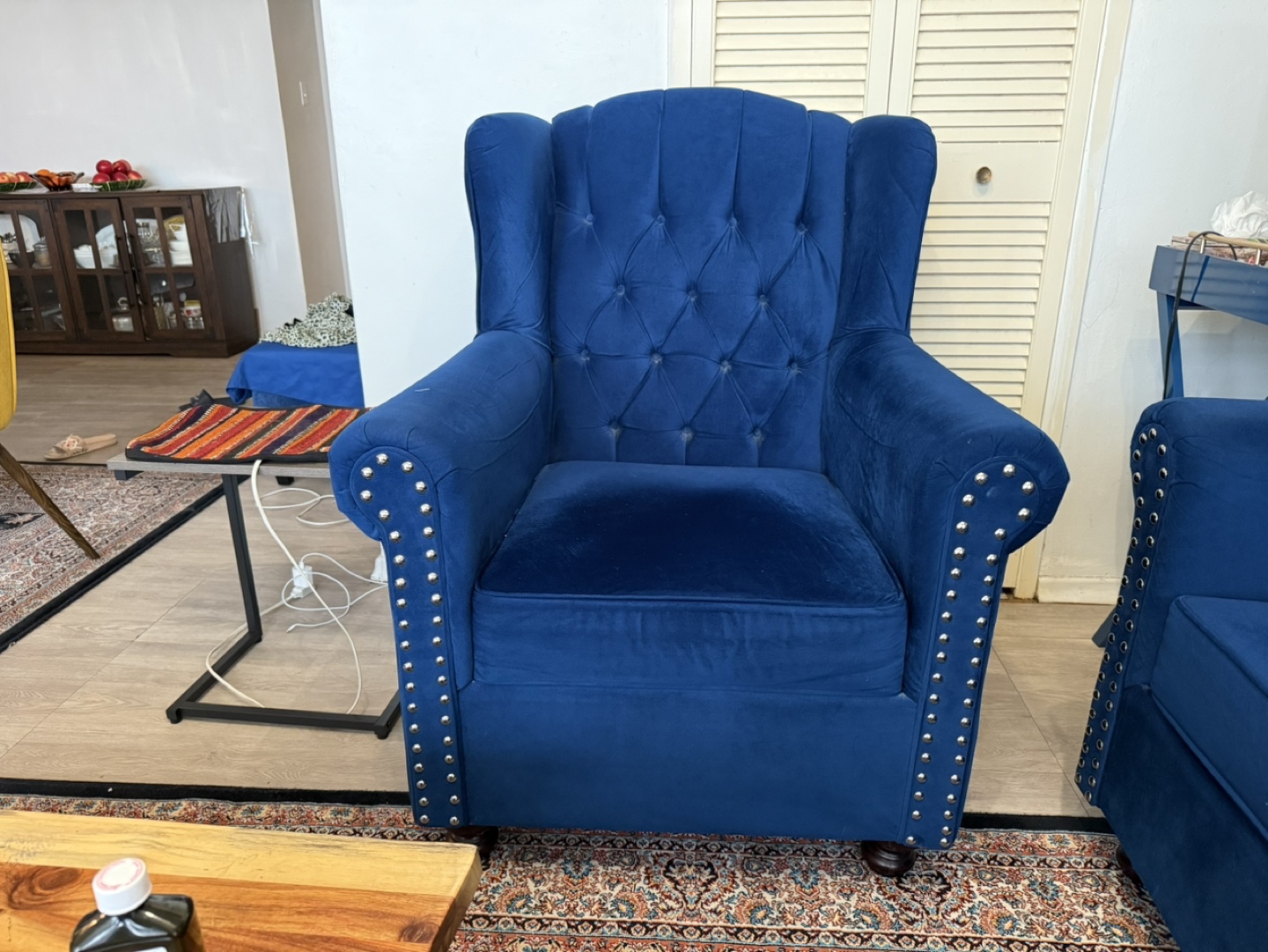 Elegant Blue Velvet Sofa Set - photo 4