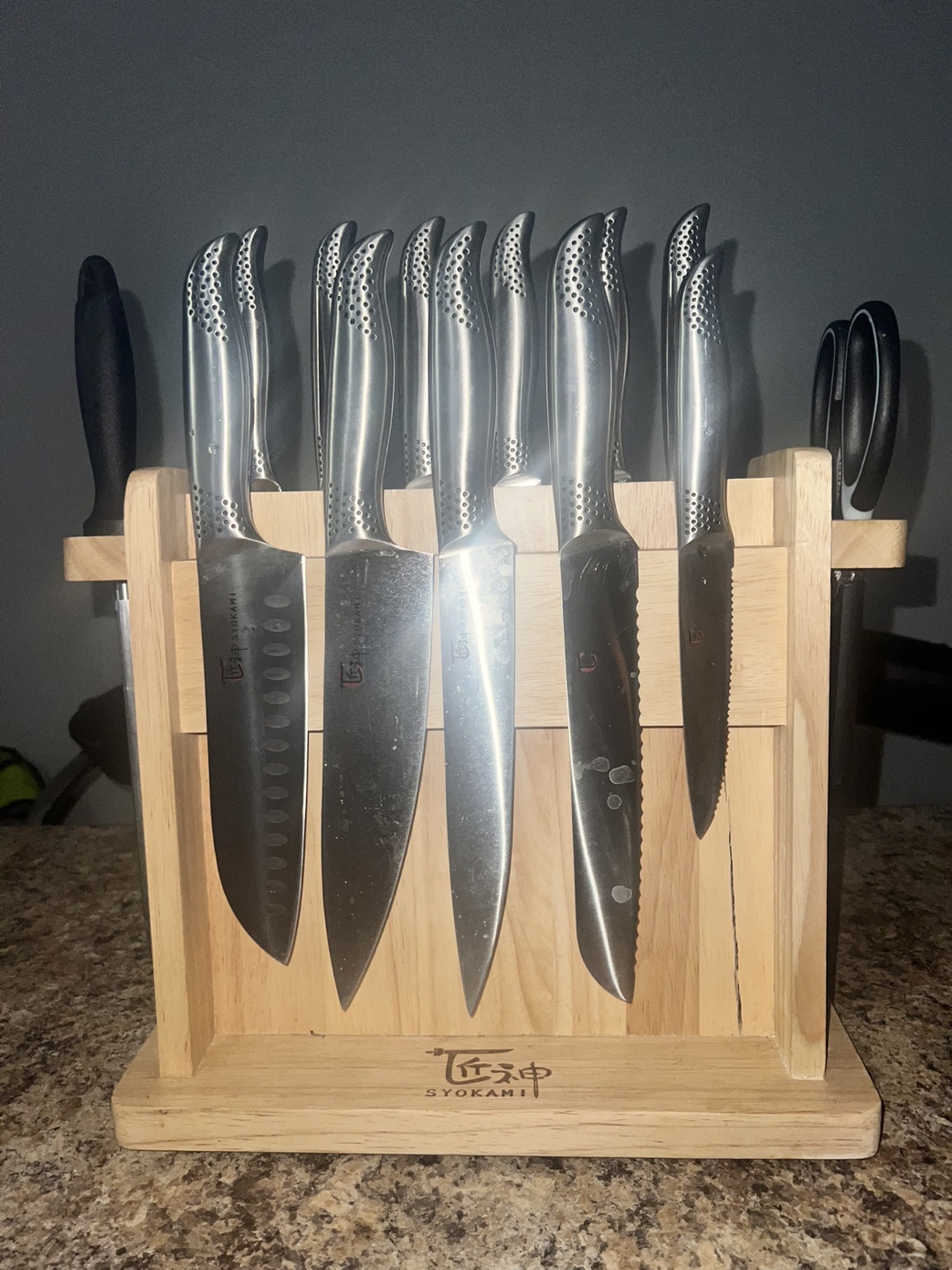 SYOKAMI 14 piece knife set. Barely used! - photo 5