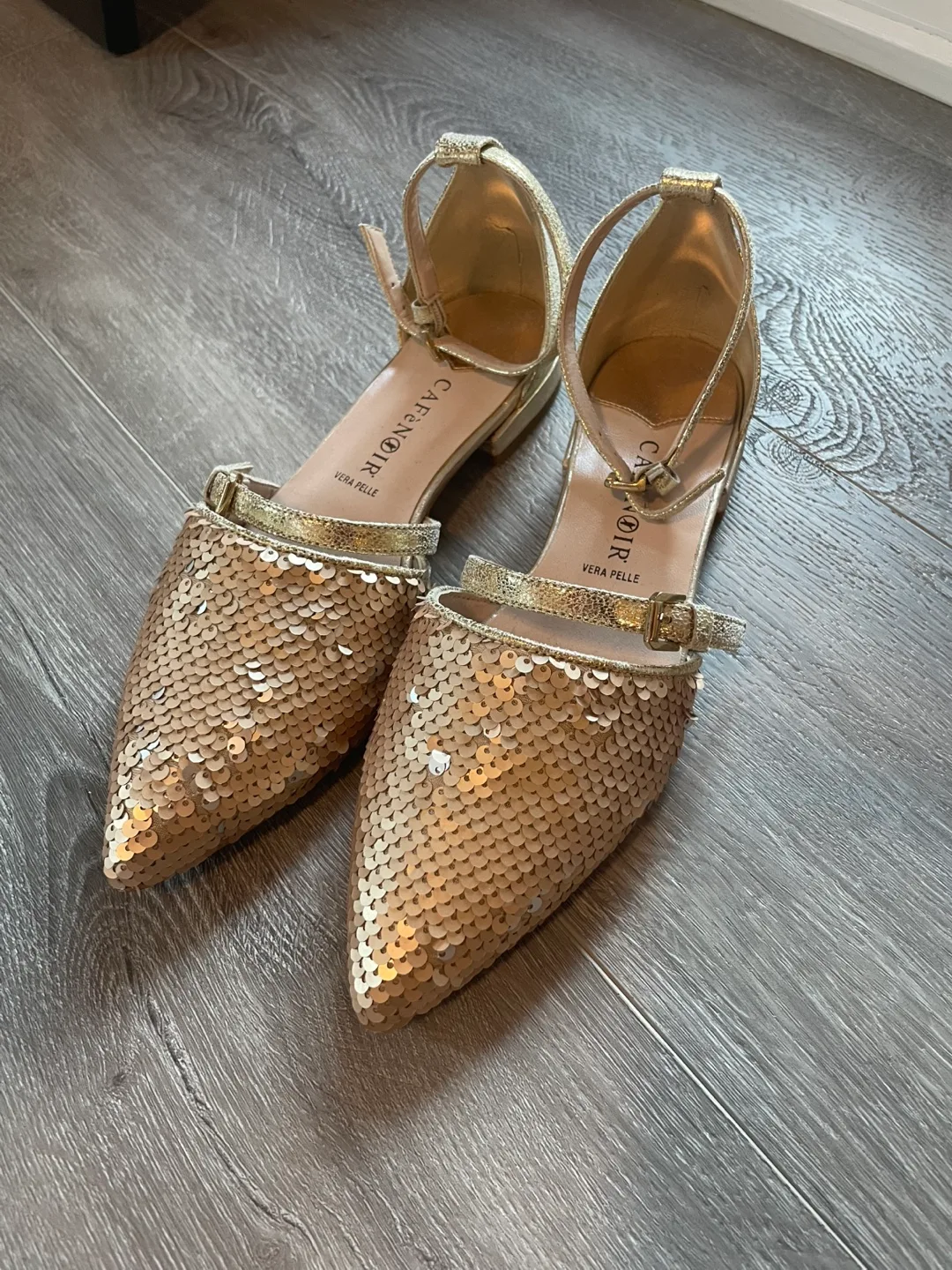 Gold Sequin Ballet Flats Size 36 image indicator(2)