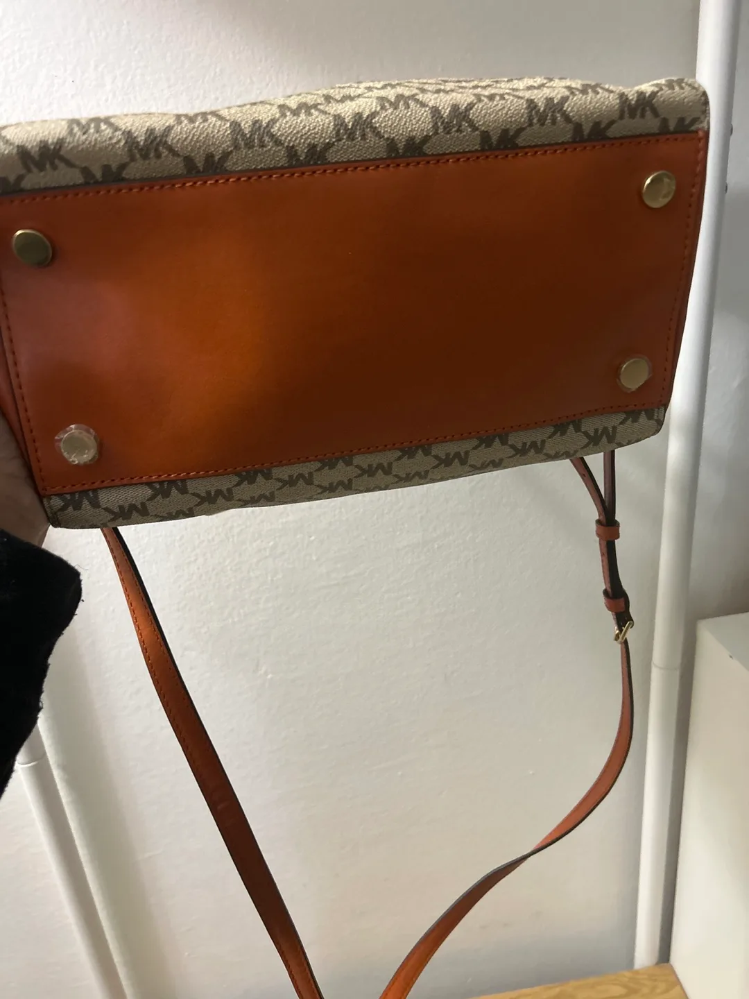 Michael Kors Mercer MD Satchel Bag - Beige/Orange. Authentic. image indicator(4)