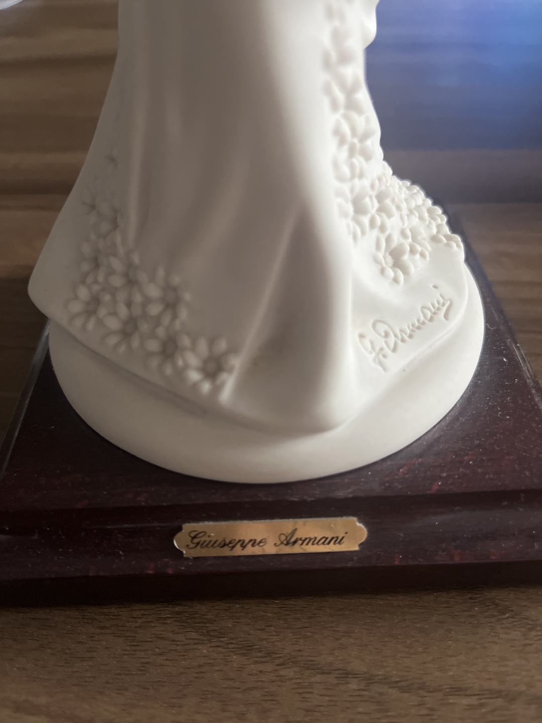 Pair of Guisppe Armani Figurines - photo 4