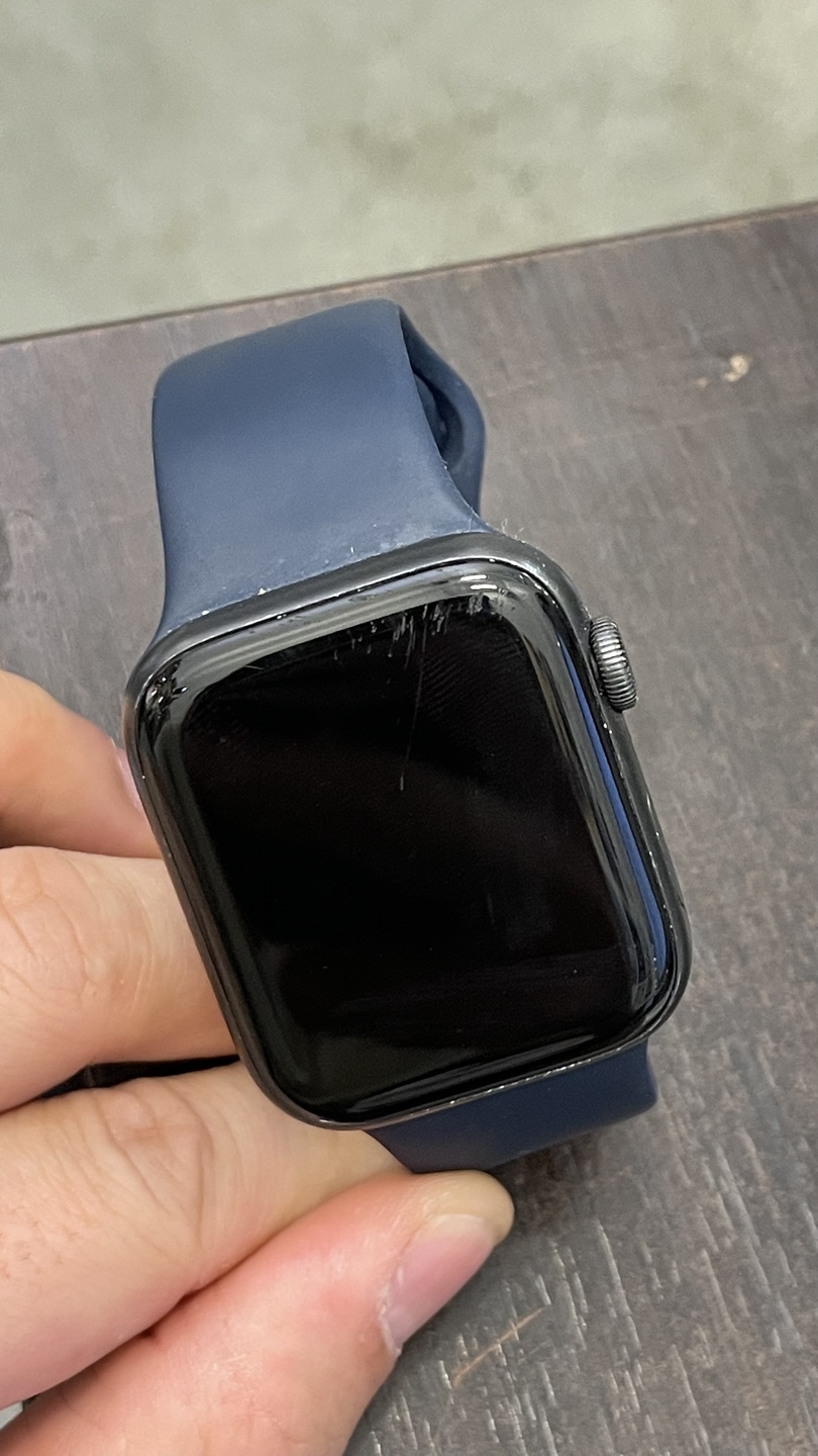 Apple Watch SE - 44mm - Black Aluminium - photo 2