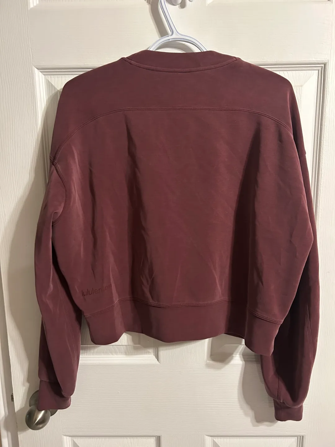 Lululemon Burgundy Cropped Sweatshirt Size 6 image indicator(2)