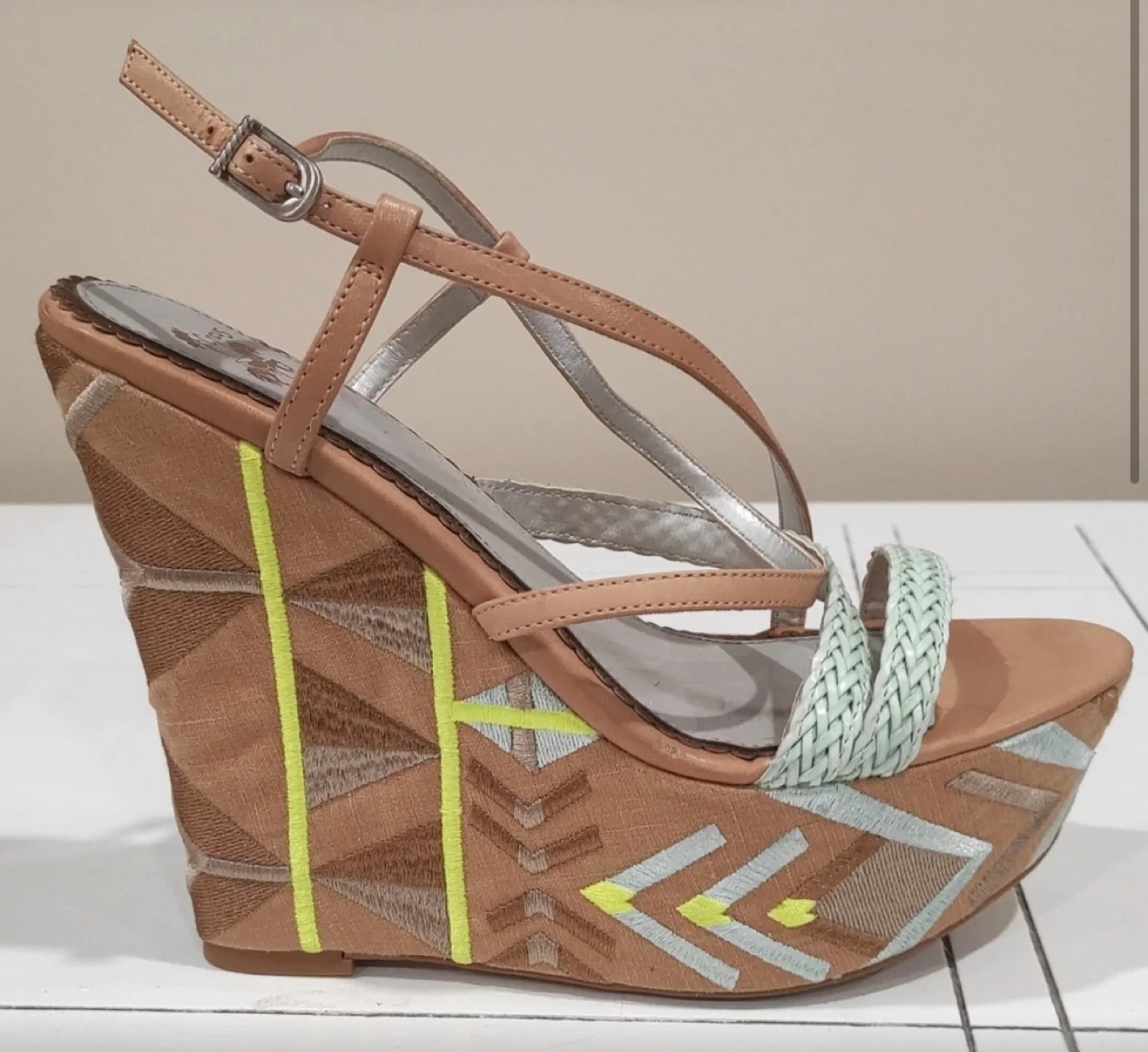 Circus by Sam Edelman Women's Tan Wedges image indicator(2)