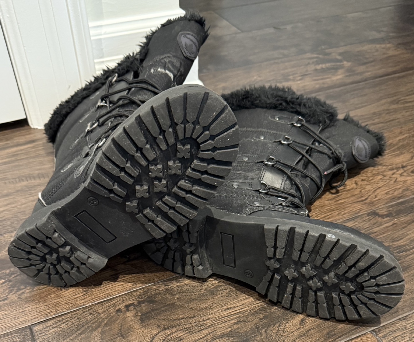 Women's Black Winter Boots Size 8 - photo 4