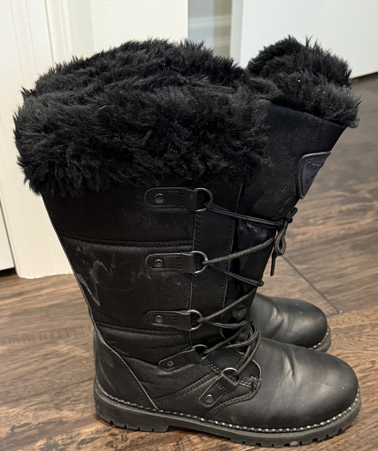 Women's Black Winter Boots Size 8 - photo 2