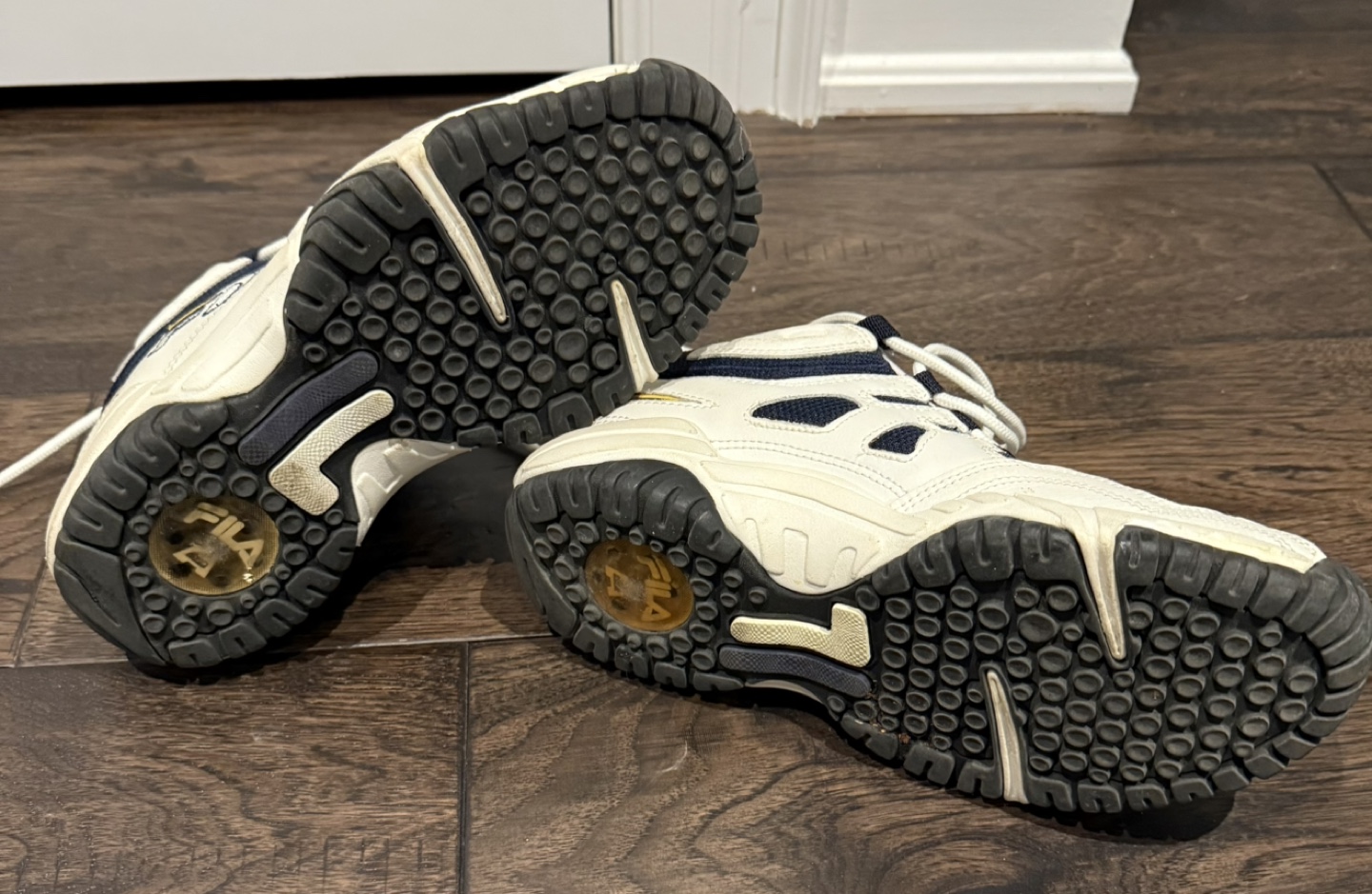 Fila Disruptor Sneakers - Size 8.5 - photo 4