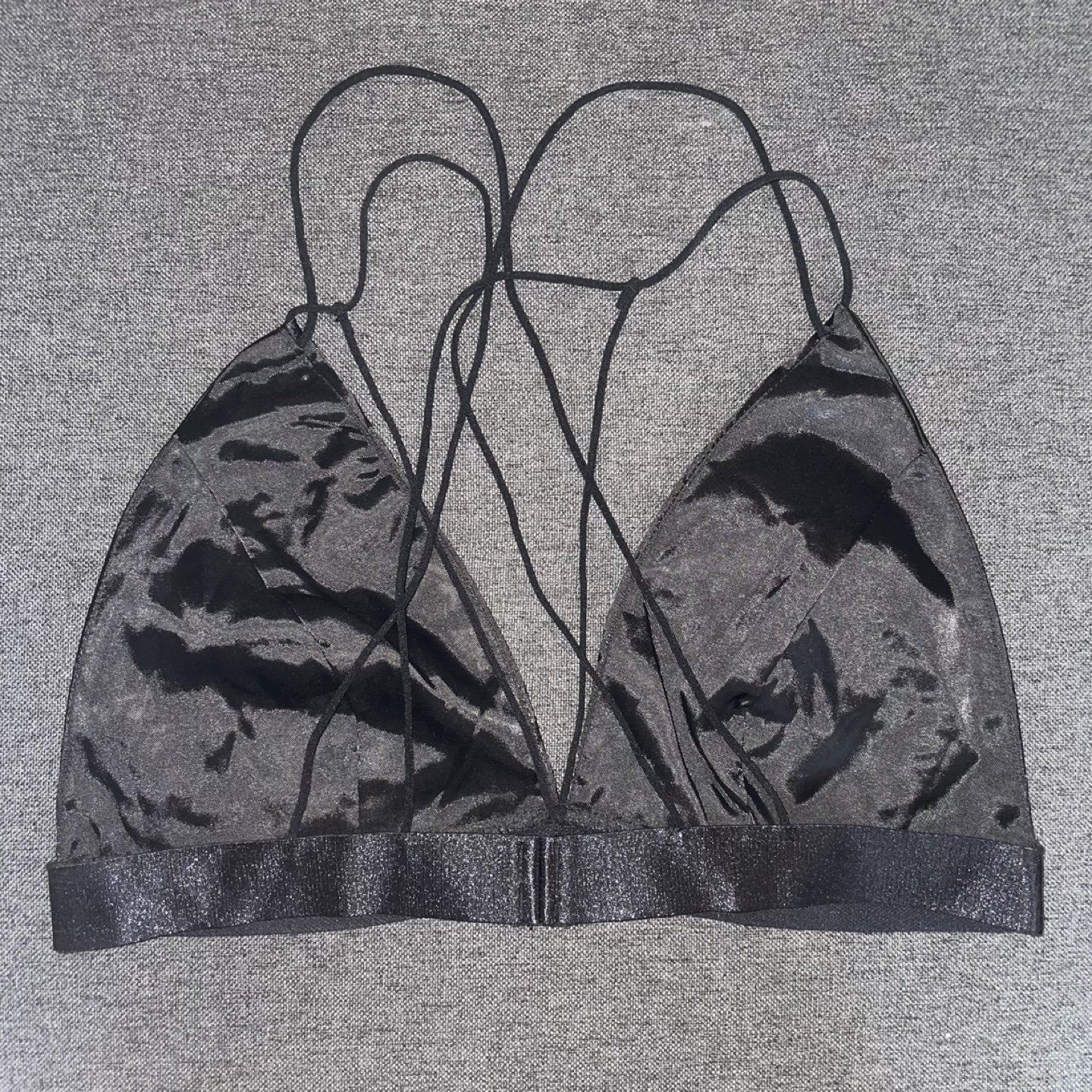 NWOT • Black Floral Embroidered Bralette - photo 2