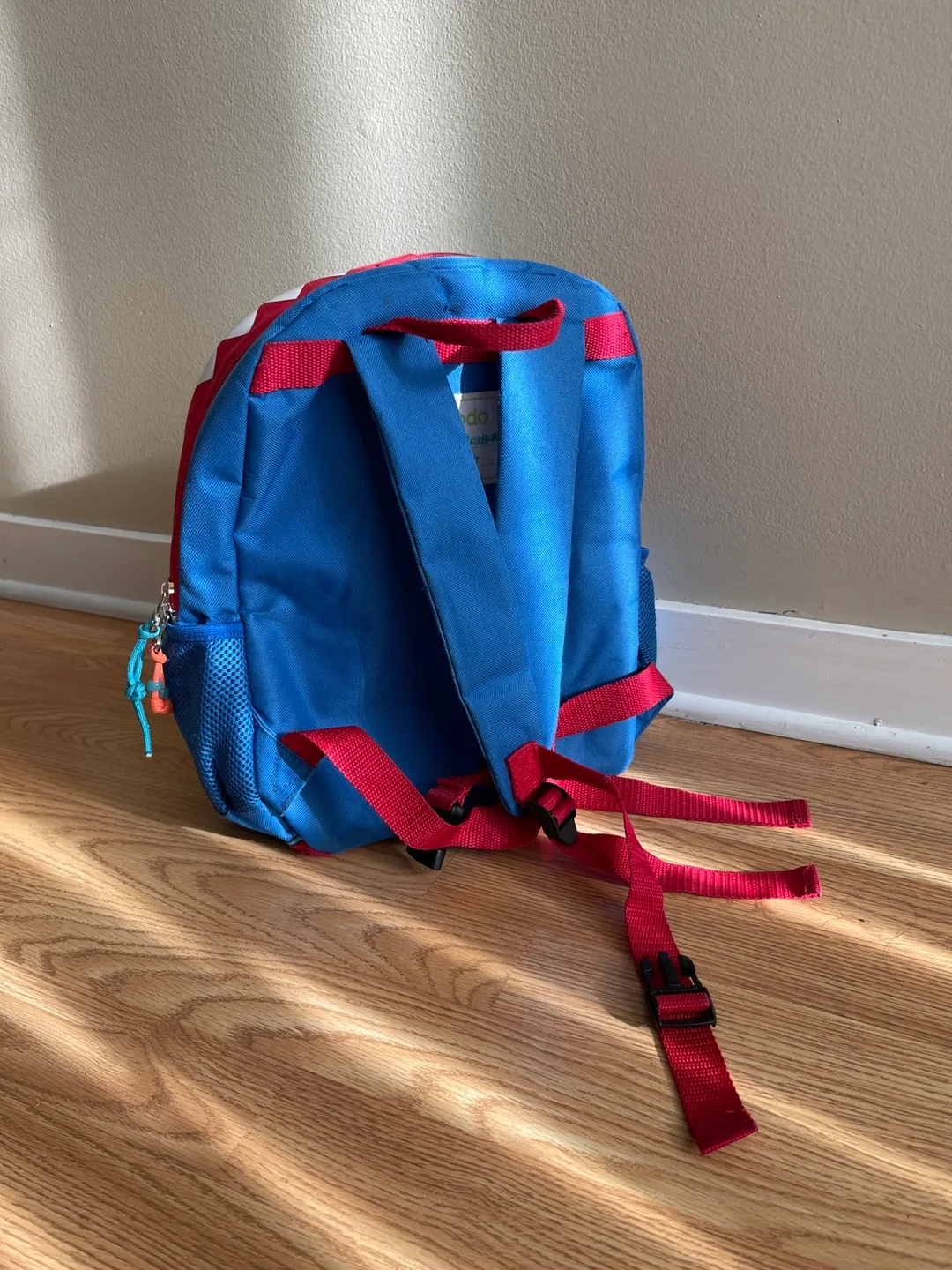 kids school shark backpack image indicator(3)