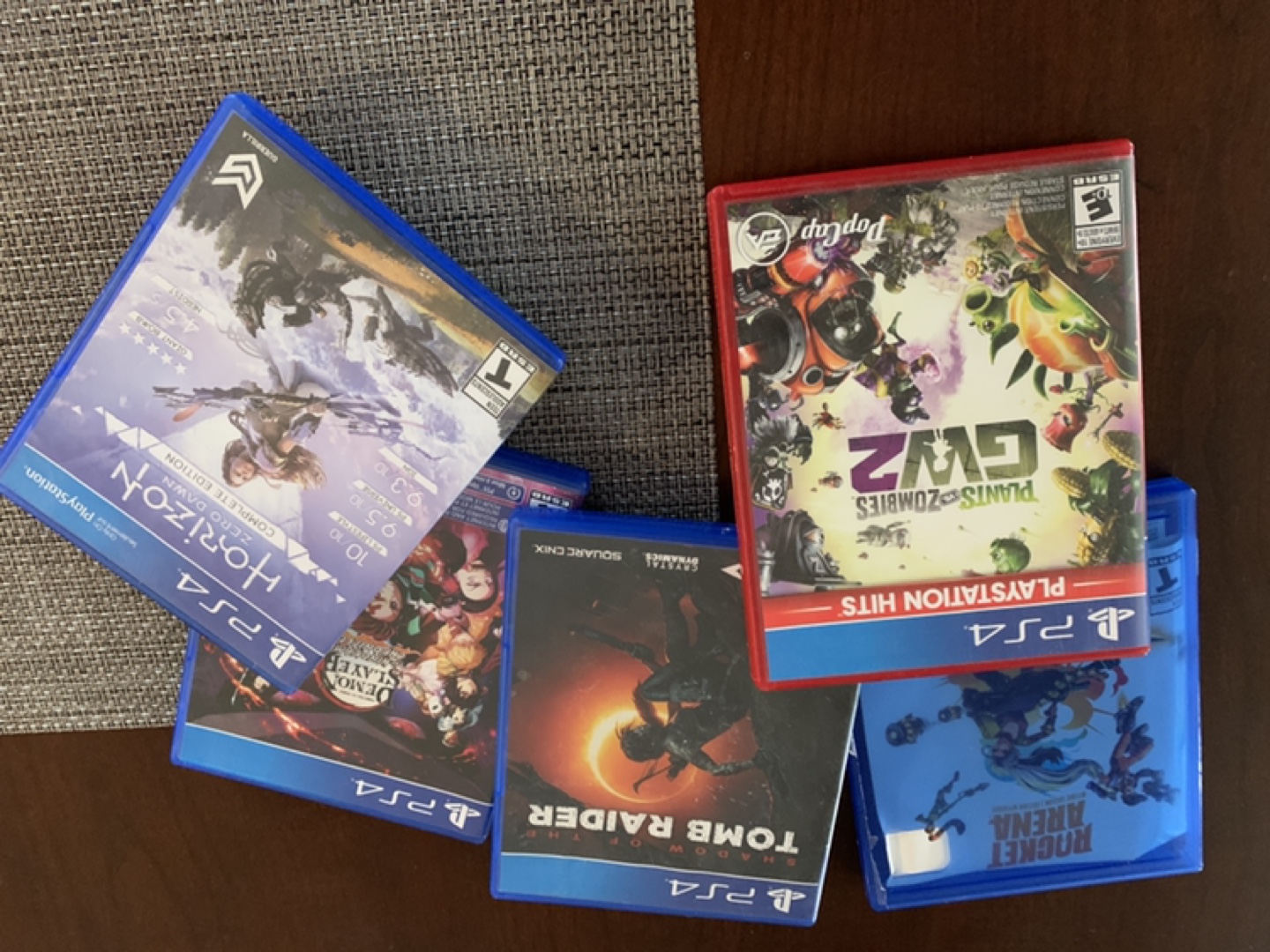 PS4 Console Bundle - Games, Controller & Cables