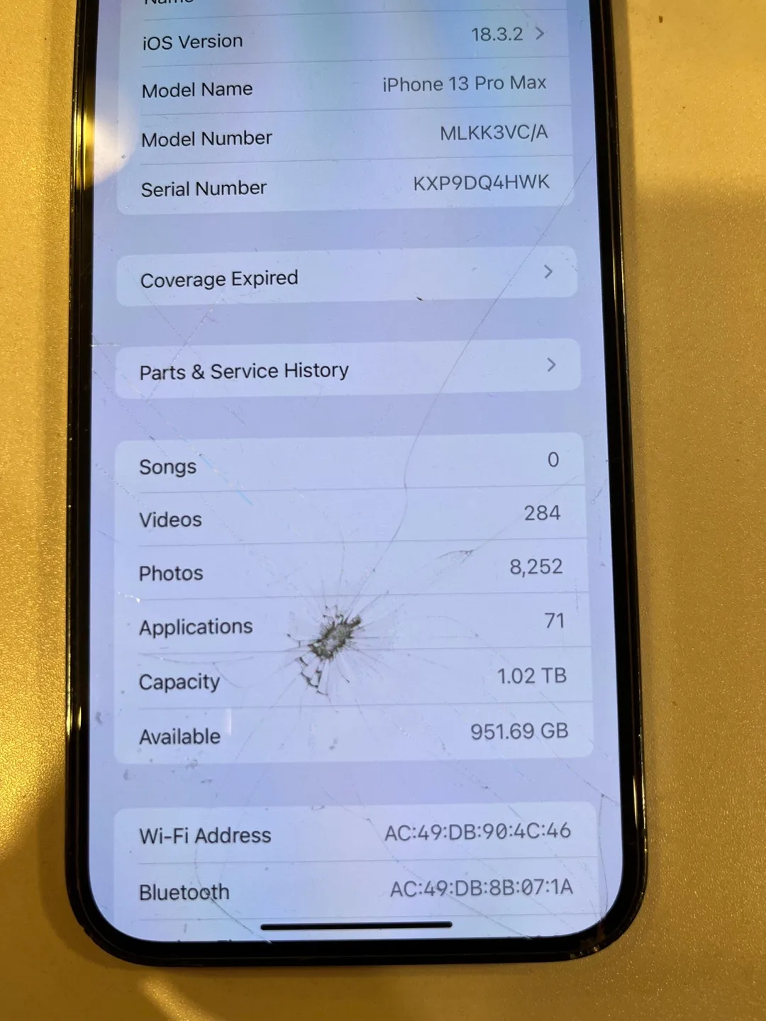 iPhone 13 Pro Max 1TB - Cracked Screen image indicator(3)