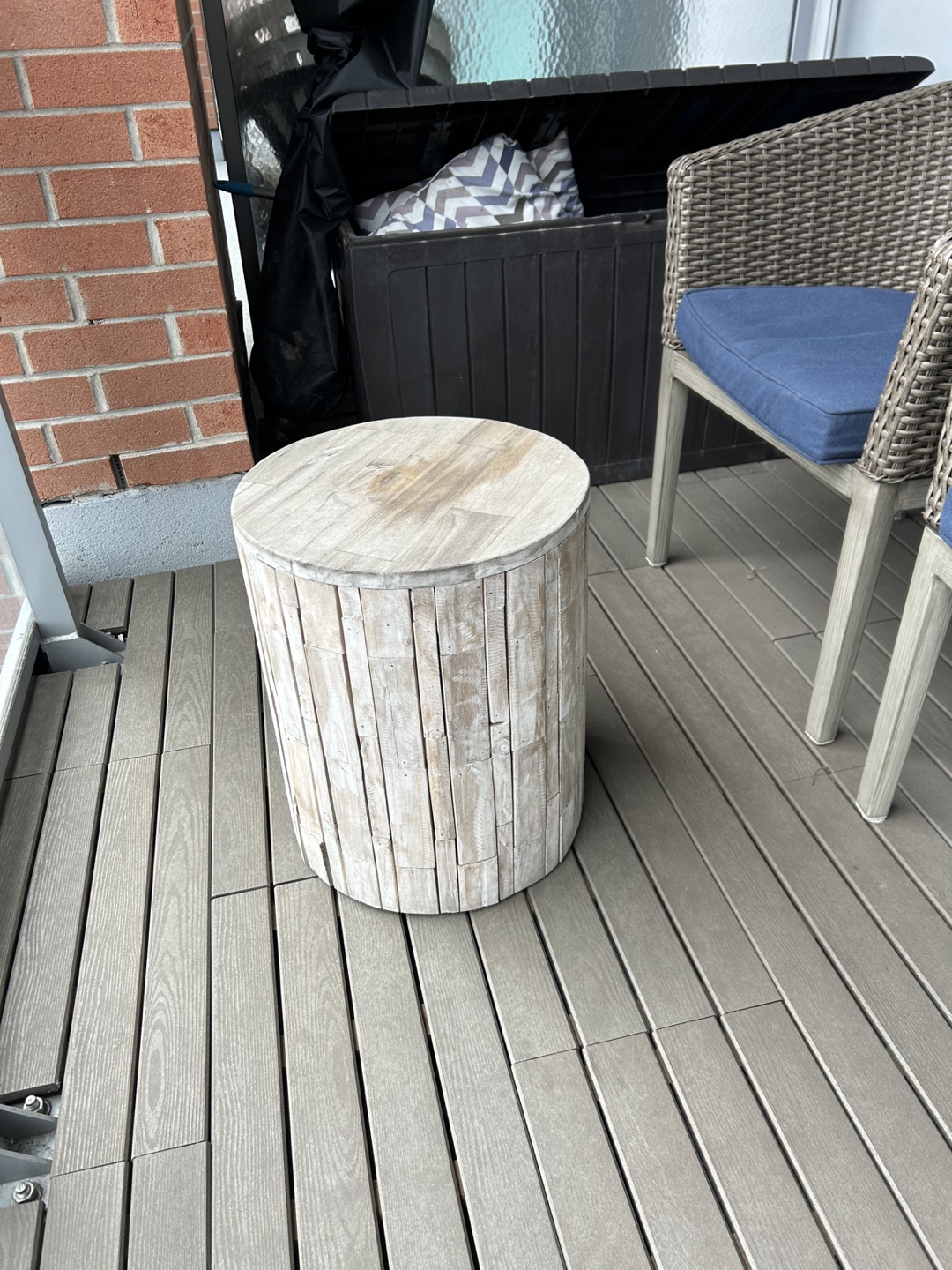 Outdoor wooden round table - photo 3