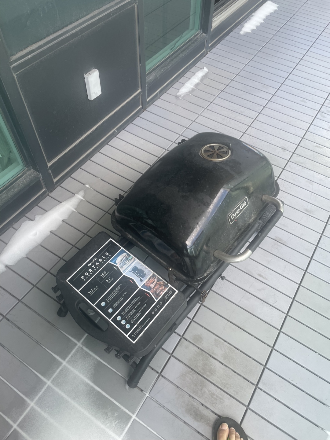Dyna-Glo Portable Charcoal Grill - photo 4