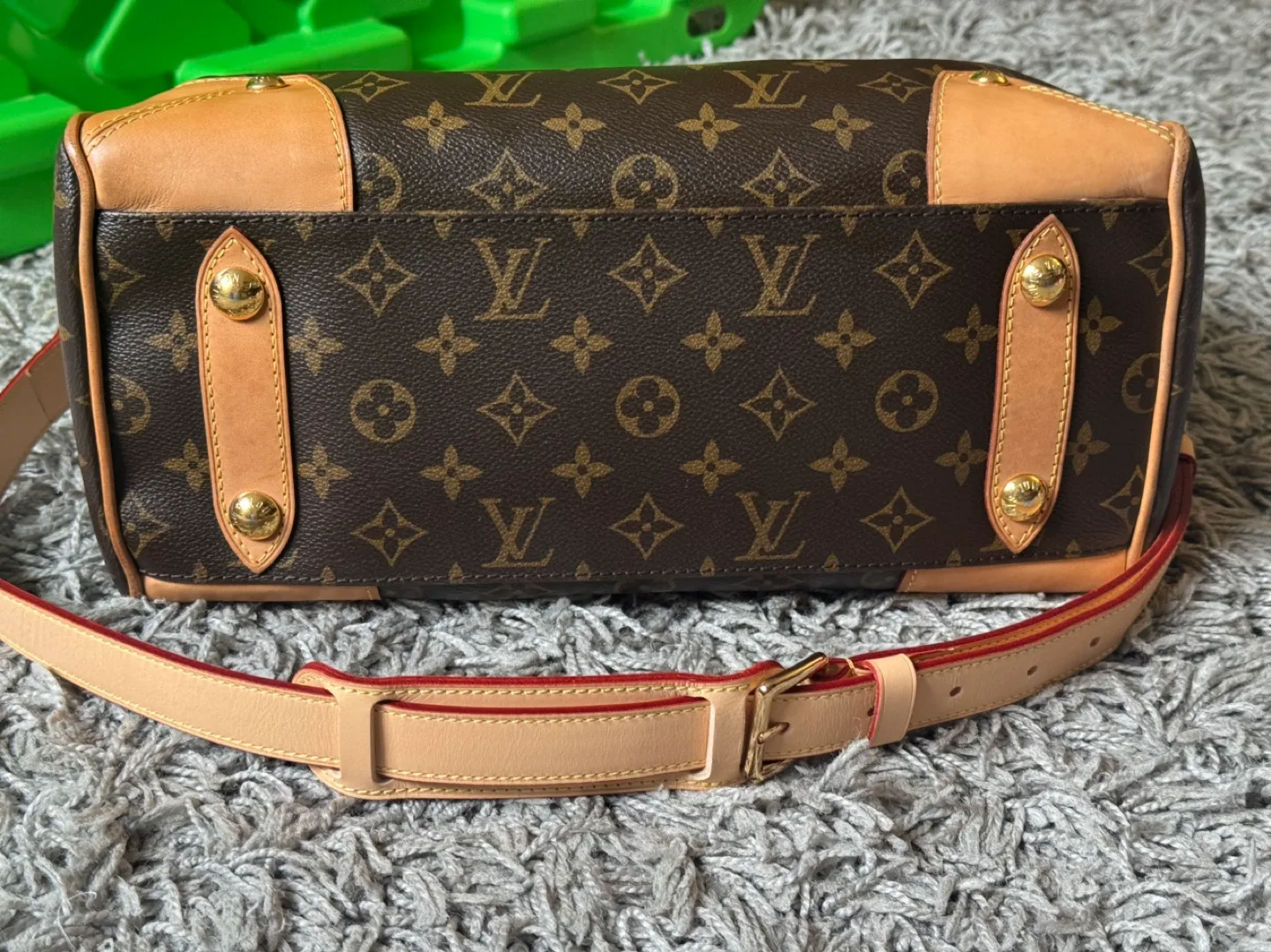 Authentic Louis Vuitton Retiro PM image indicator(3)