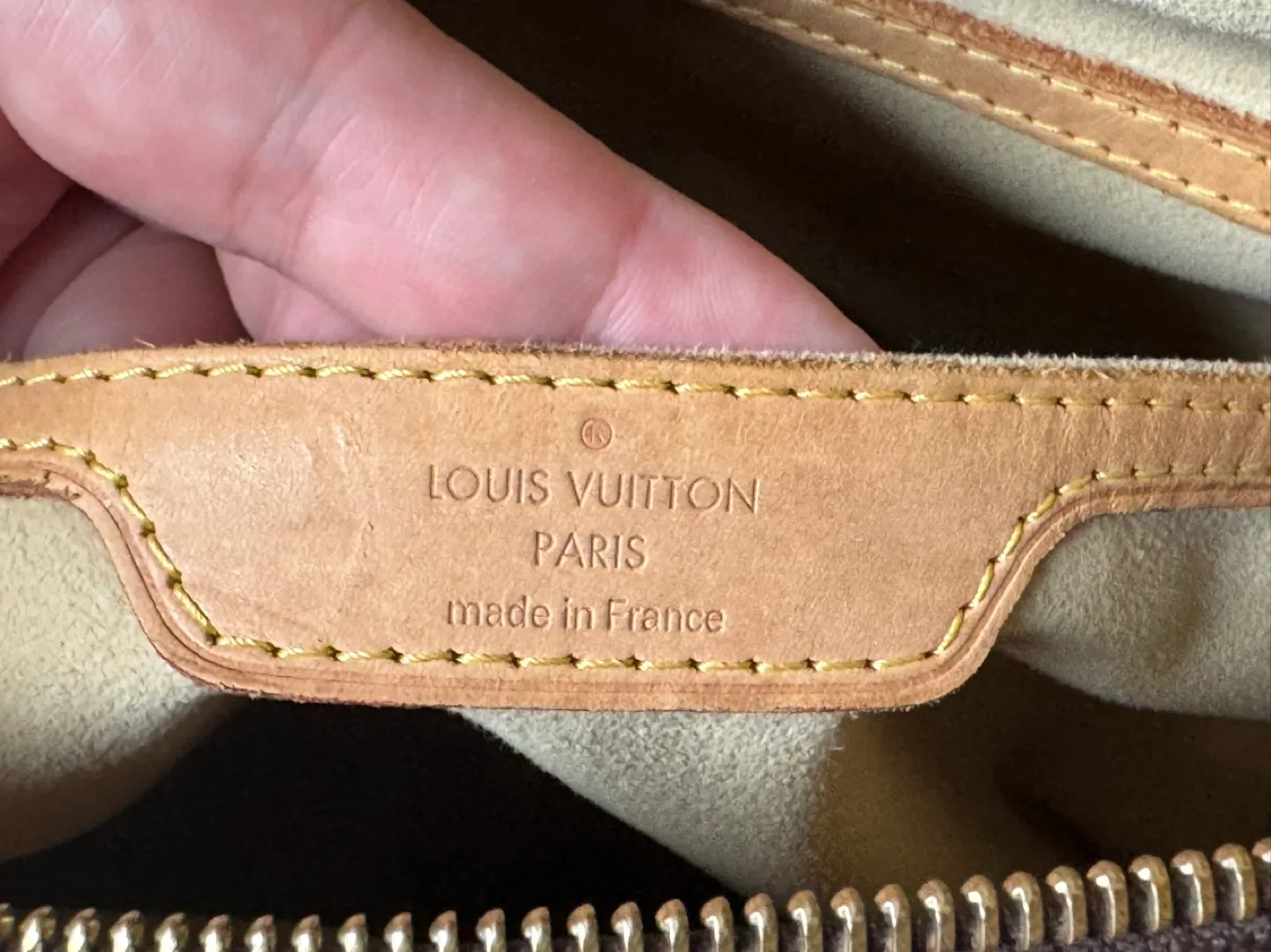 Authentic Louis Vuitton Retiro PM image indicator(9)