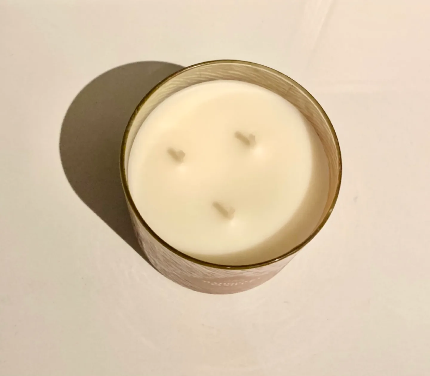 Bath & Body Works Mahogany Vanilla 3-Wick Candle image indicator(2)