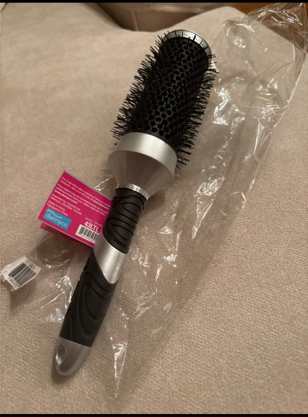 AVANT Ultra Round Hair Brush image indicator(3)