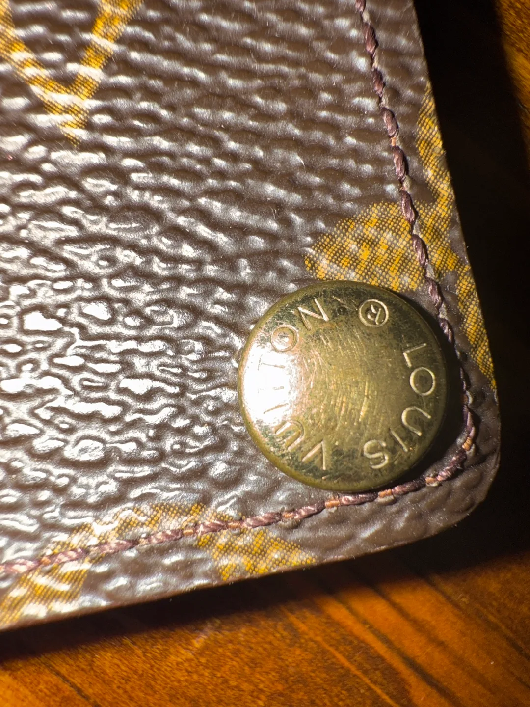 Louis Vuitton photo/passport holder image indicator(5)